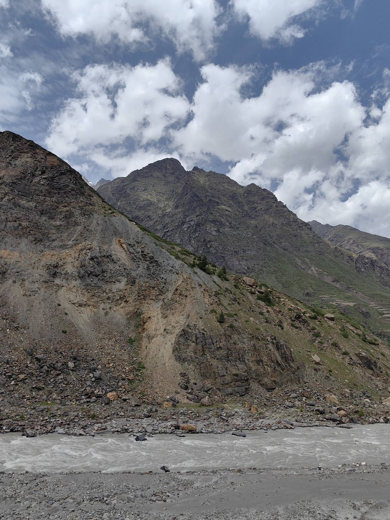 Morning meal and mountain views along the Lahaul Valley road