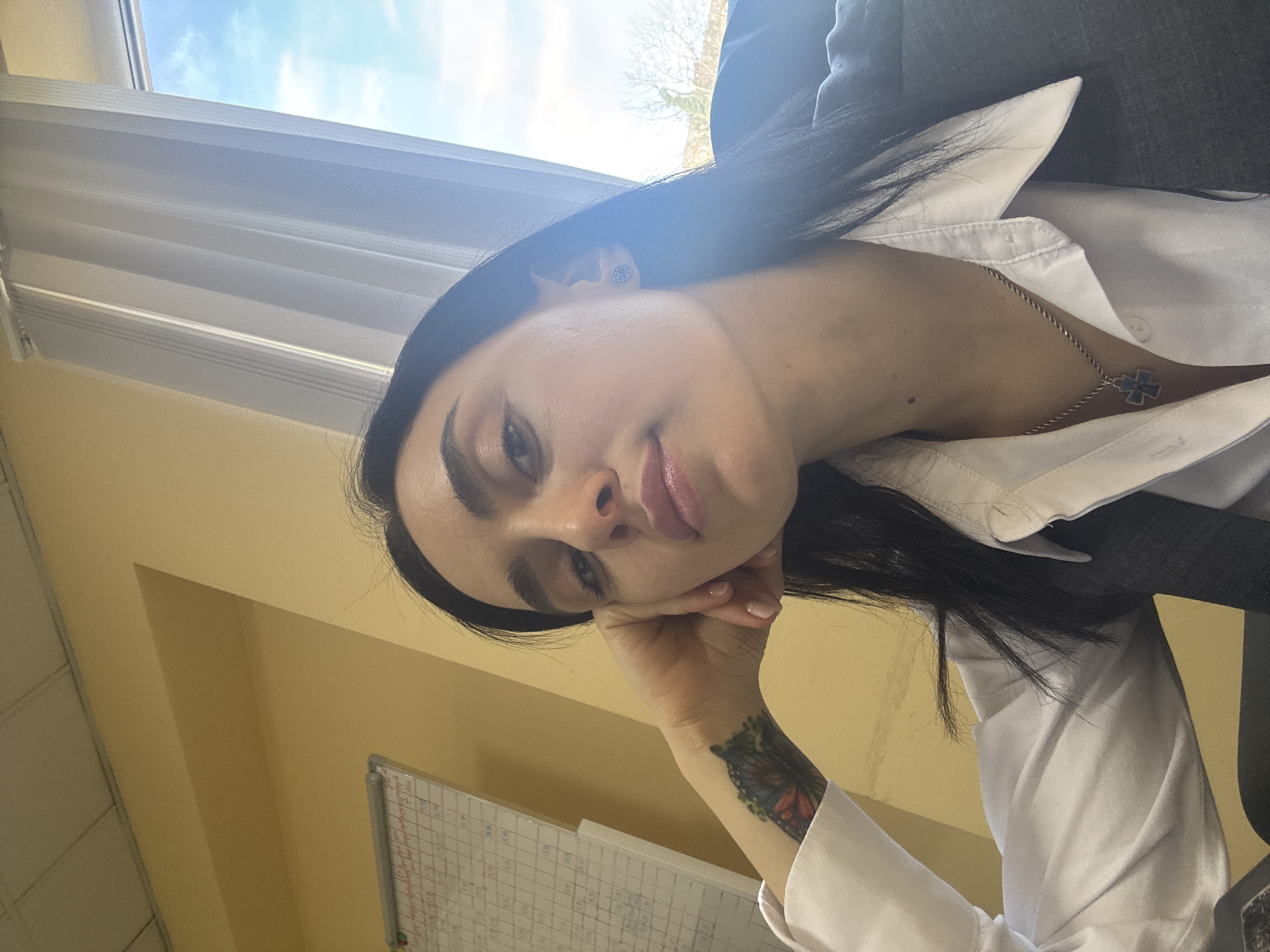 Woman documents personal moment with selfies in Tbilisi