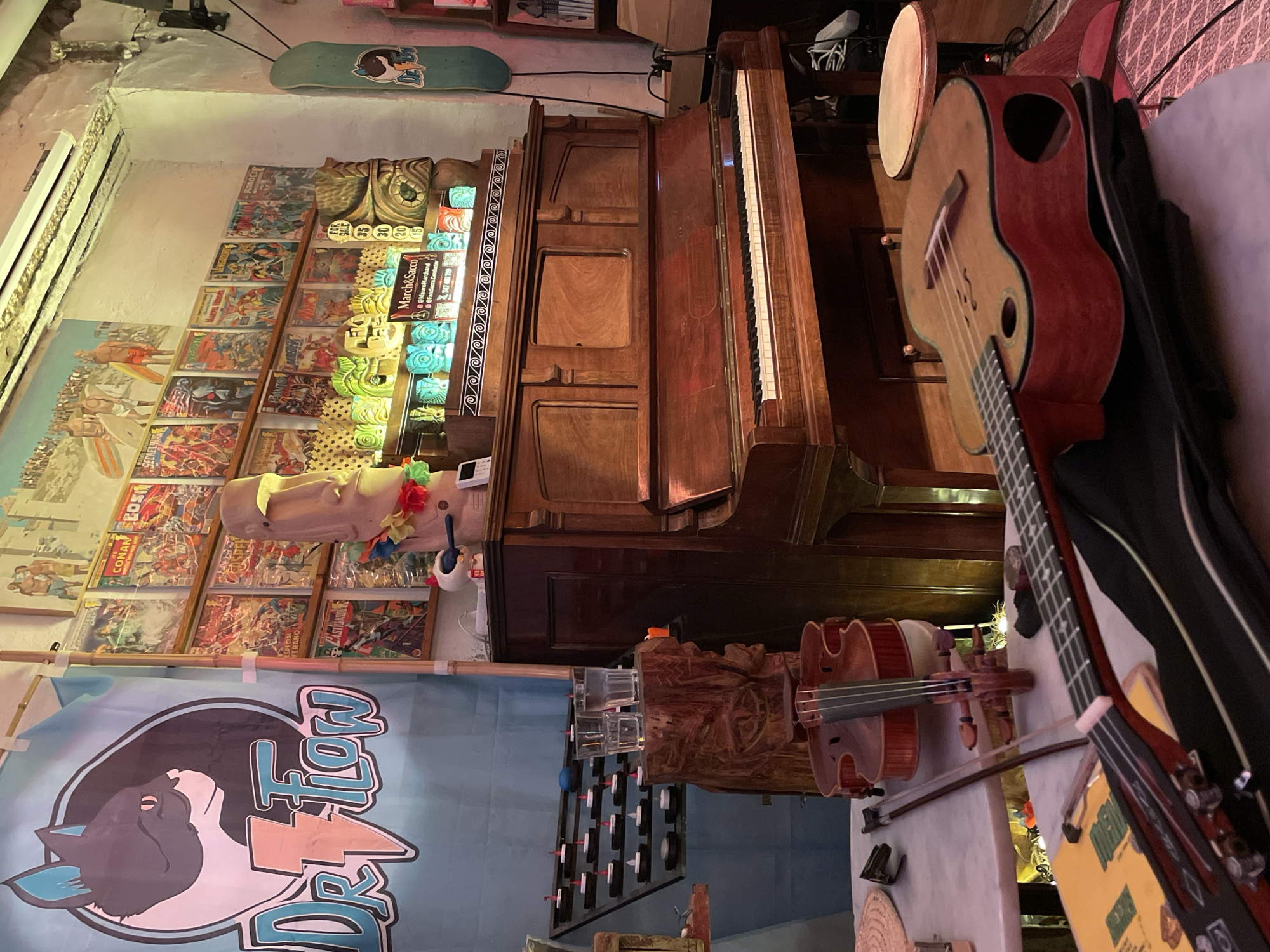 Live acoustic duo performs in a quirky Barcelona bar