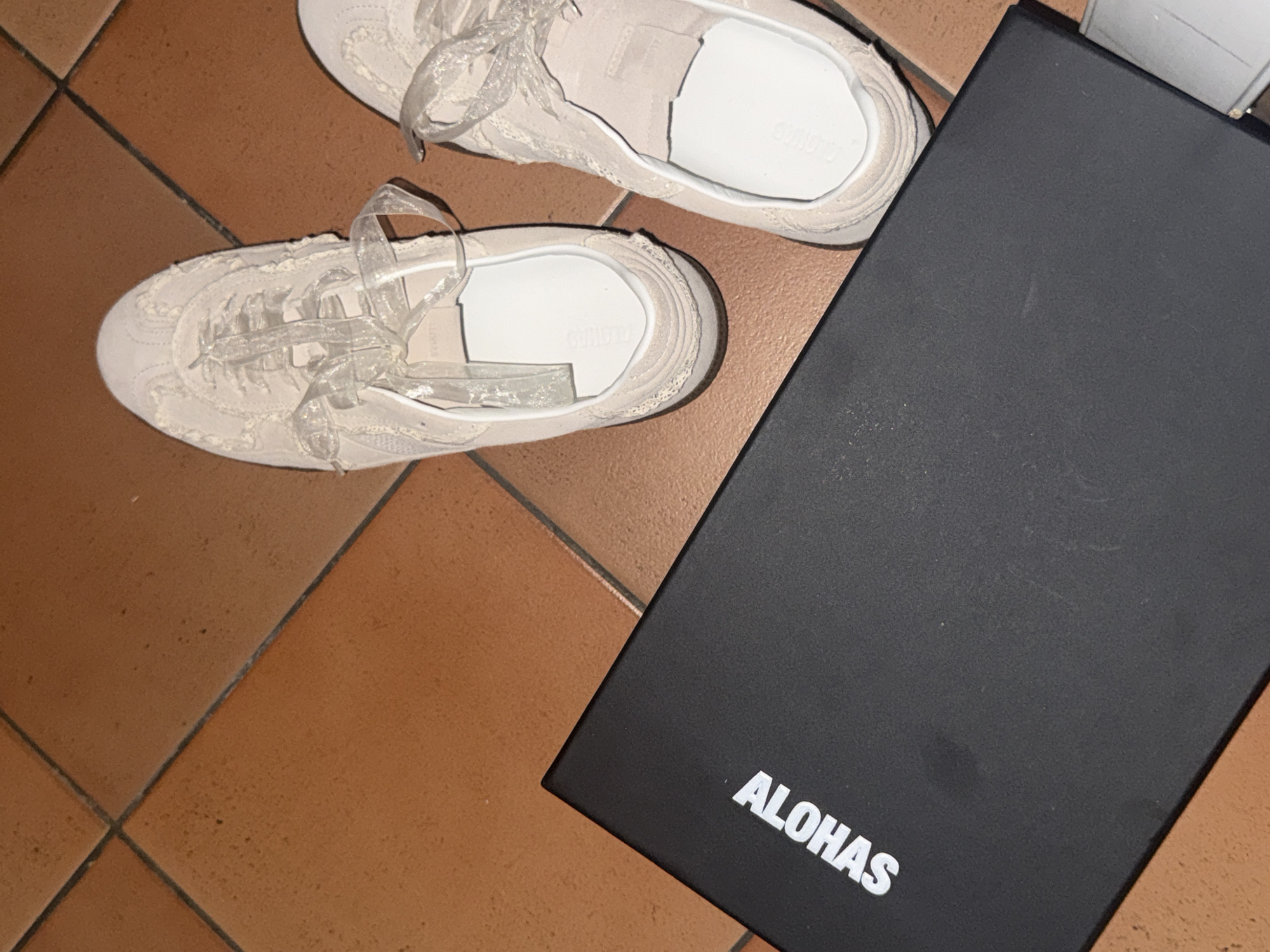 Paris apartment evening: fashion haul, home details, and street architecture