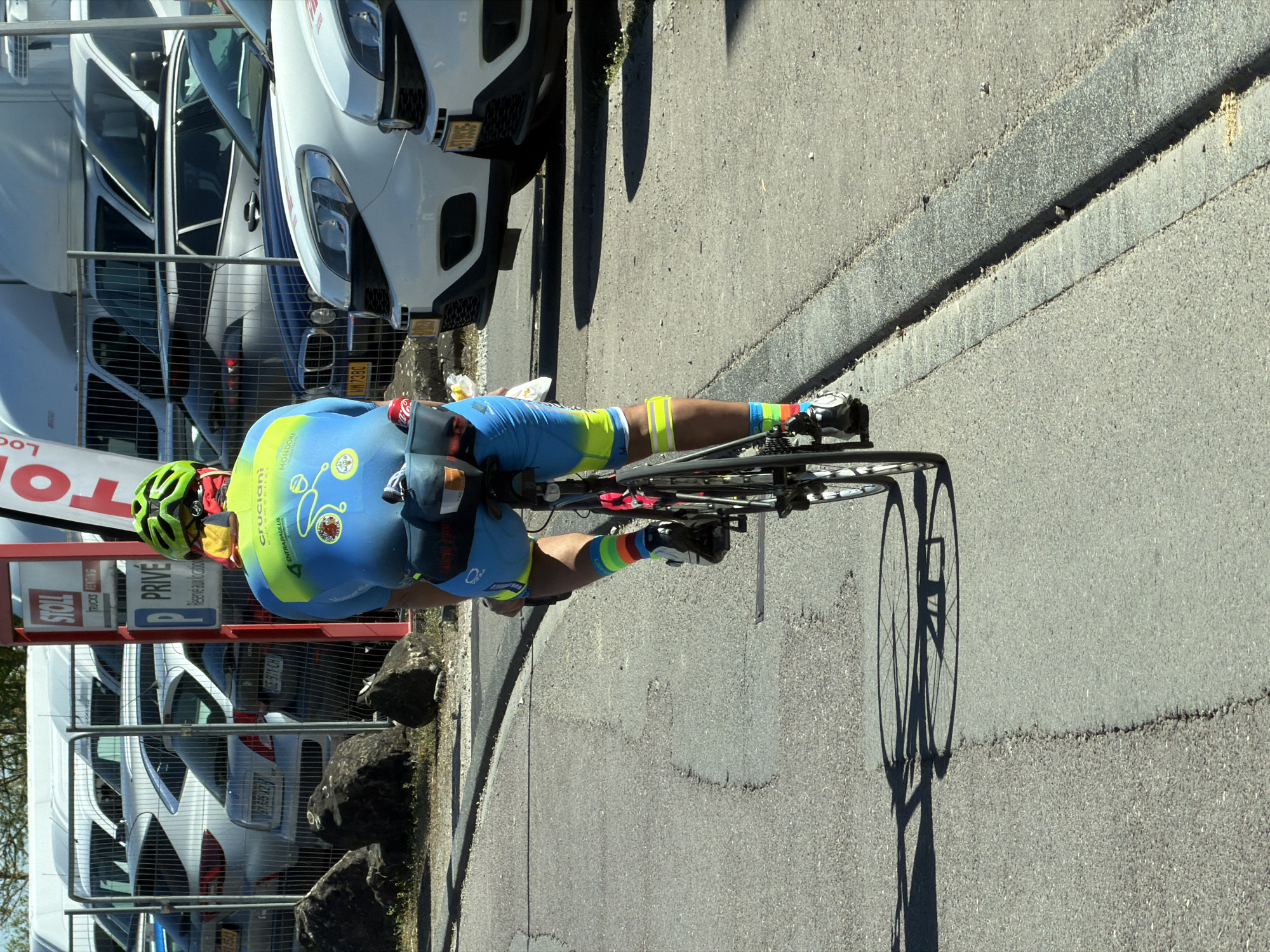 Cyclist in colorful gear spotted on Leudelange road