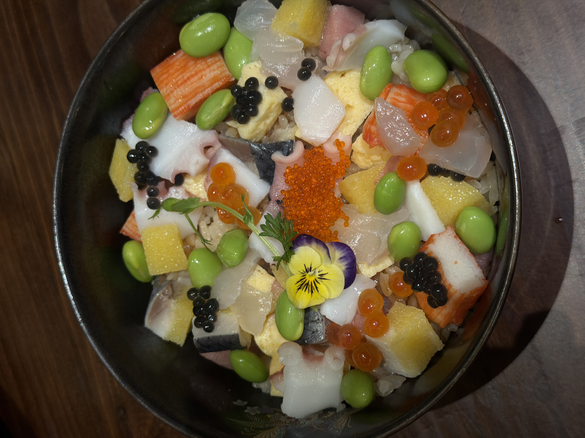 Chirashizushi bowl photographed in Đà Nẵng, Vietnam