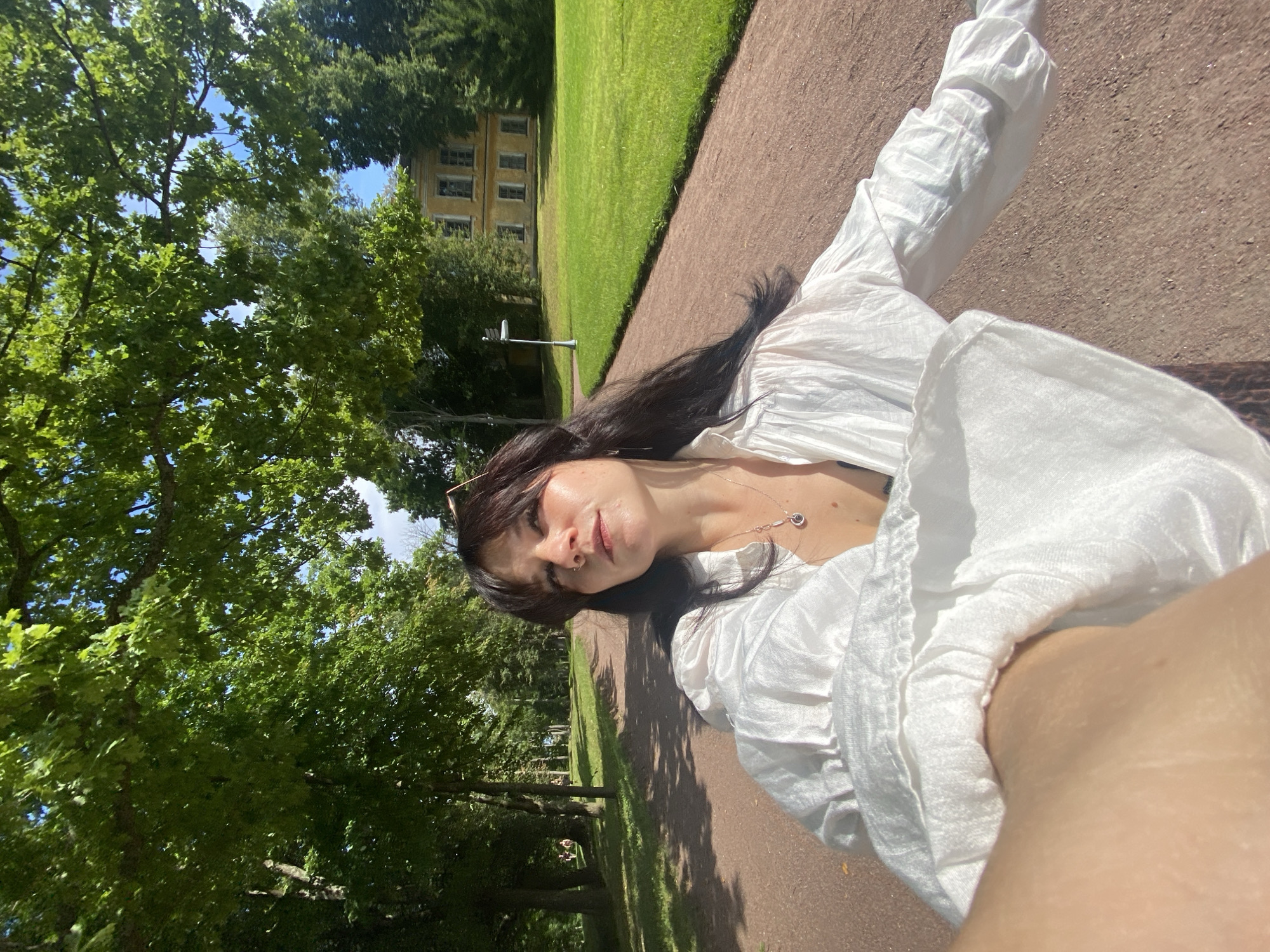 Afternoon selfie walk through Oranienbaum park, Lomonosov
