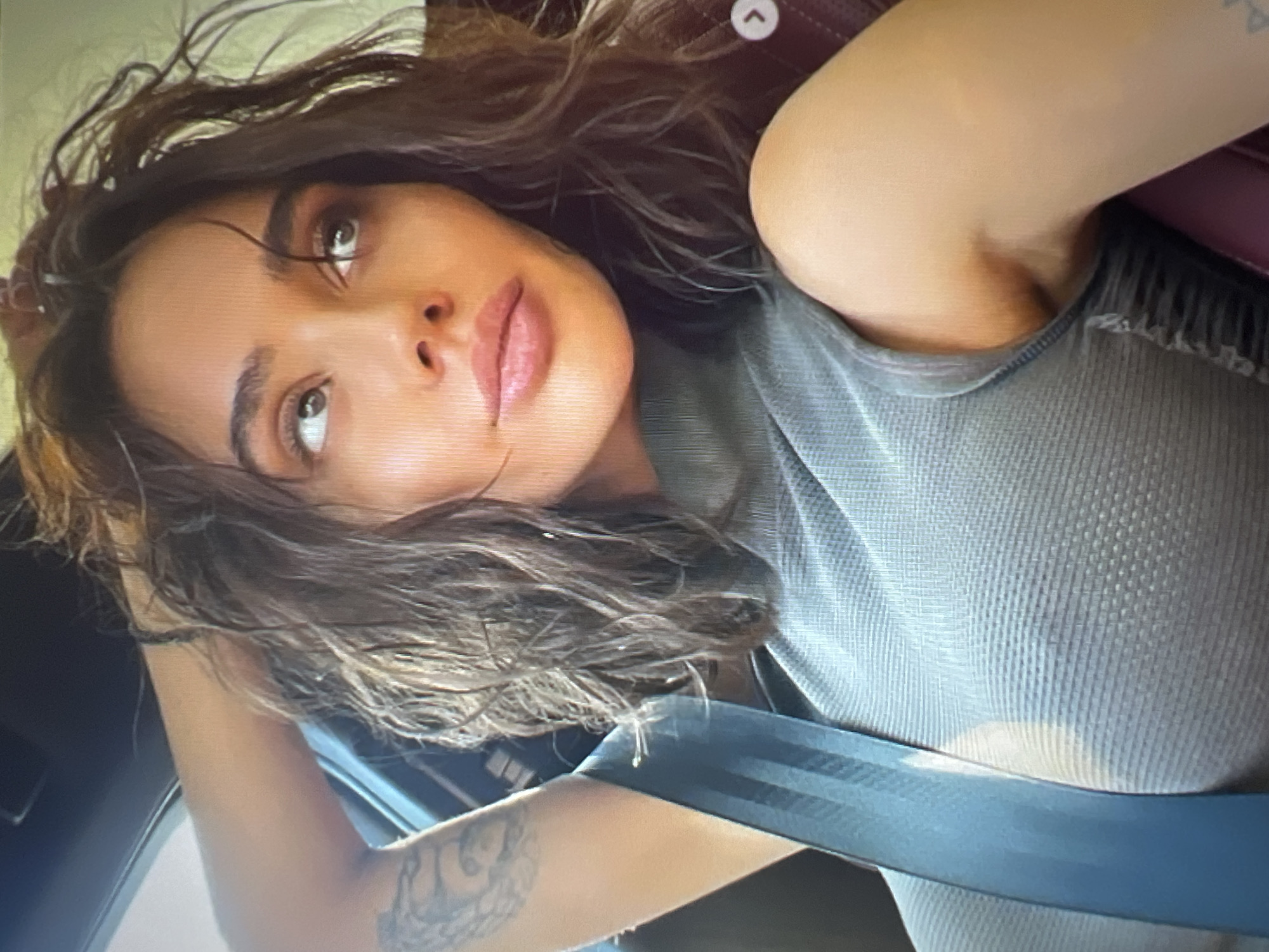 Summer lifestyle photo dump: beaches, gyms, and car selfies