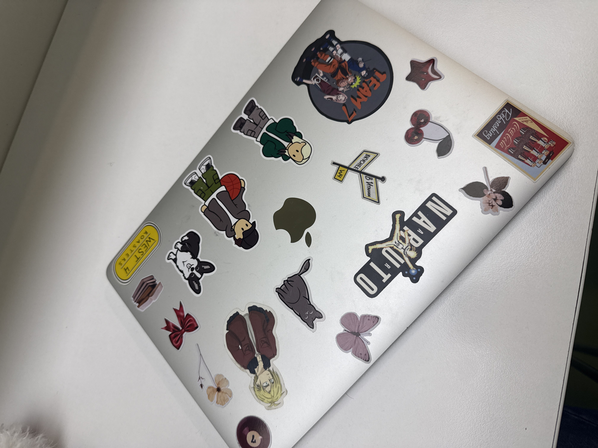 Anime-decorated laptop spotted in Yerevan law library
