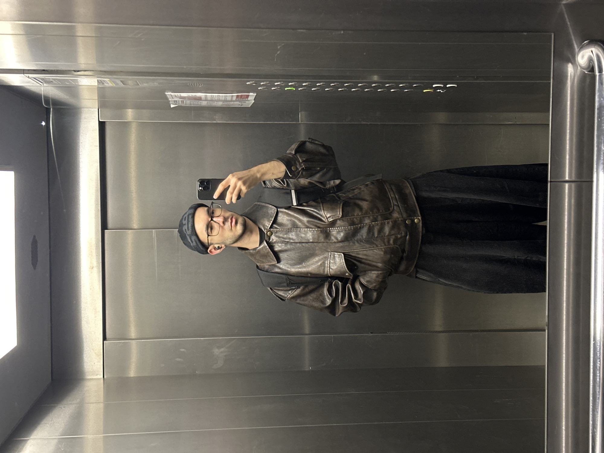 Man observed in elevator in Moscow