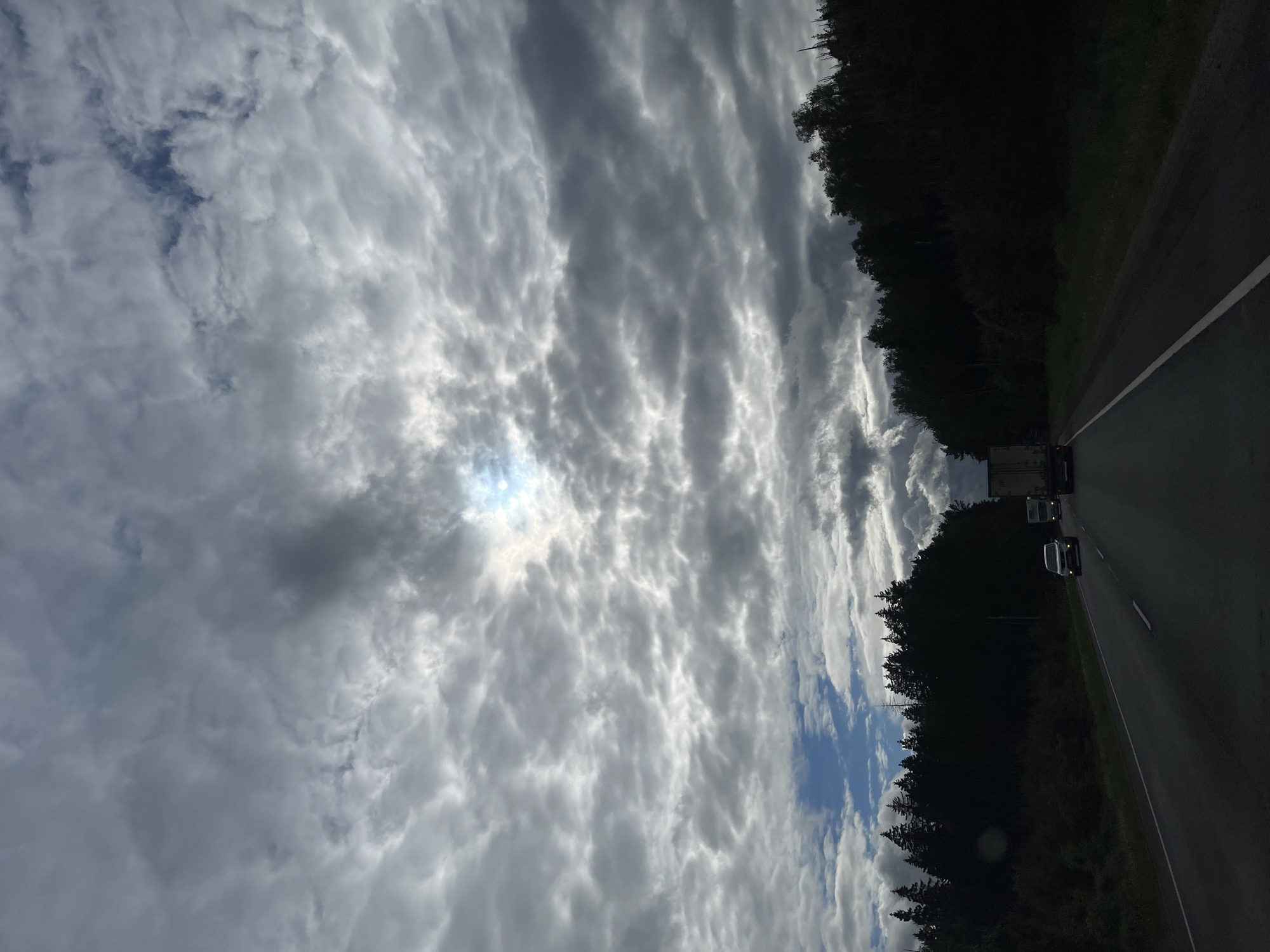Vehicle captures routine traffic view on Ivanovskoye road