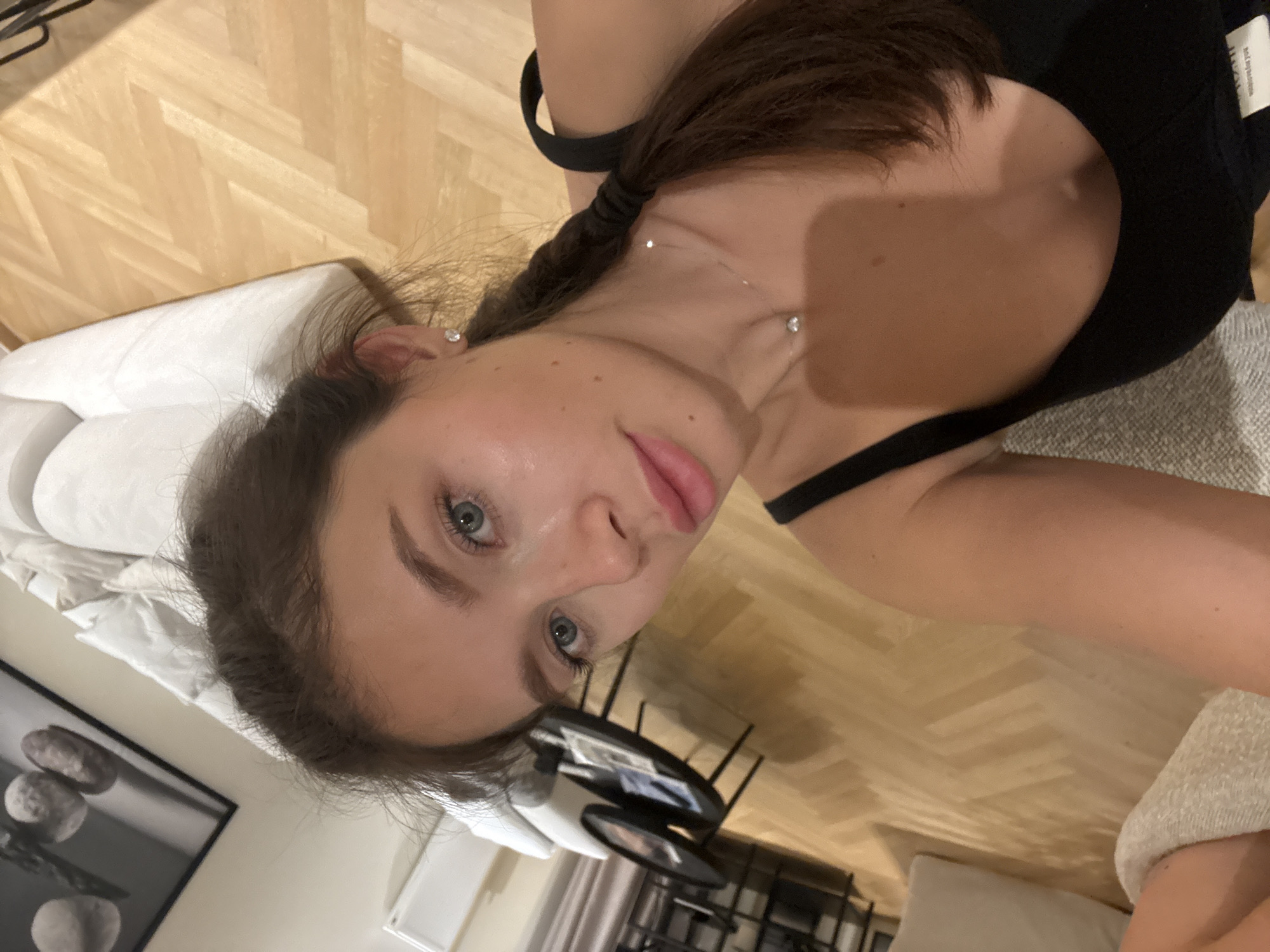 Family gathering with hair styling and meal in Elliniko
