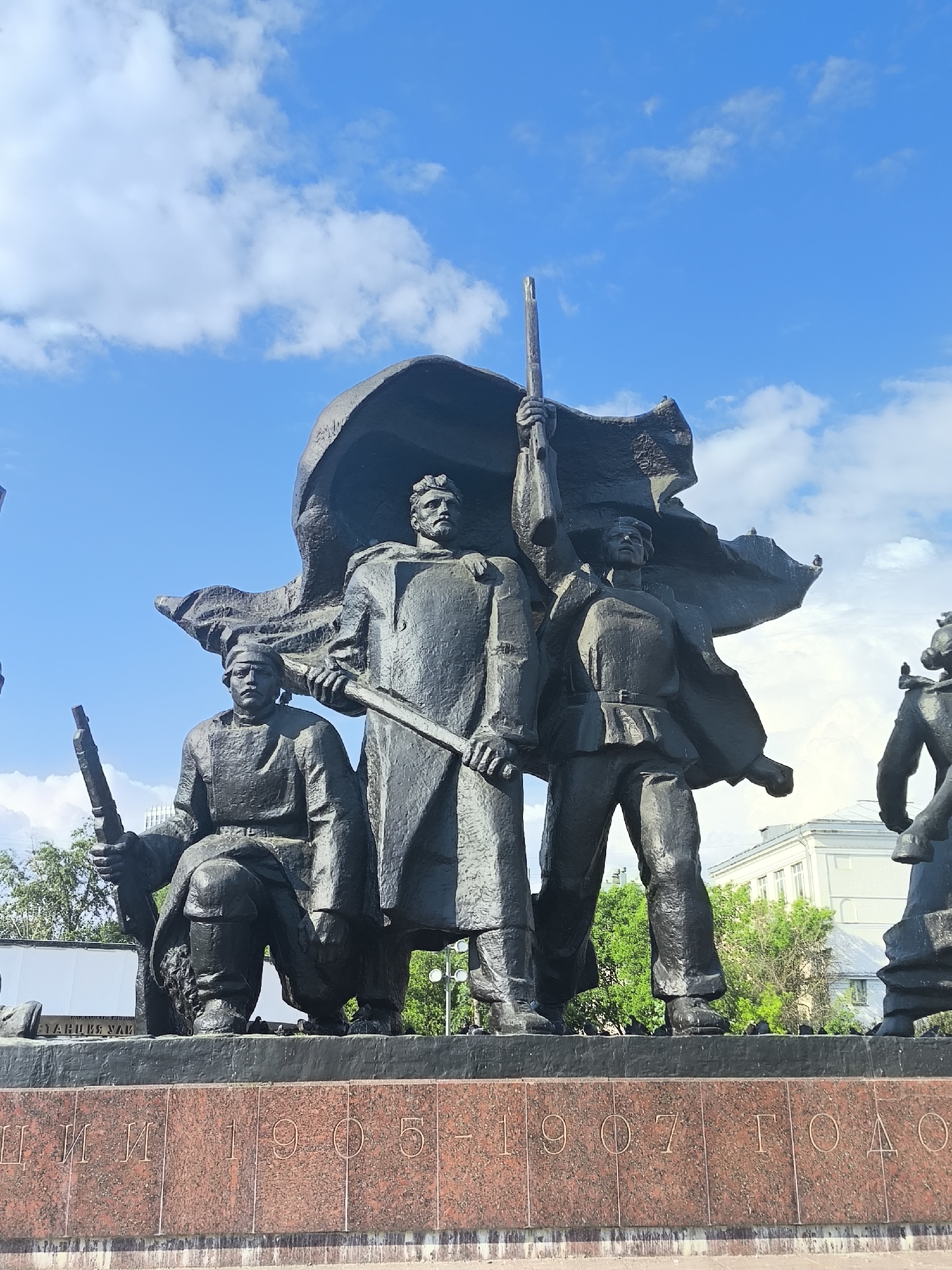 Moscow revolutionary monument documented under clear blue skies