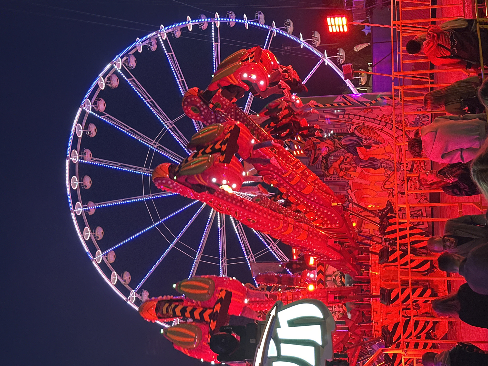 Night funfair in full swing, Bruchhausen-Vilsen