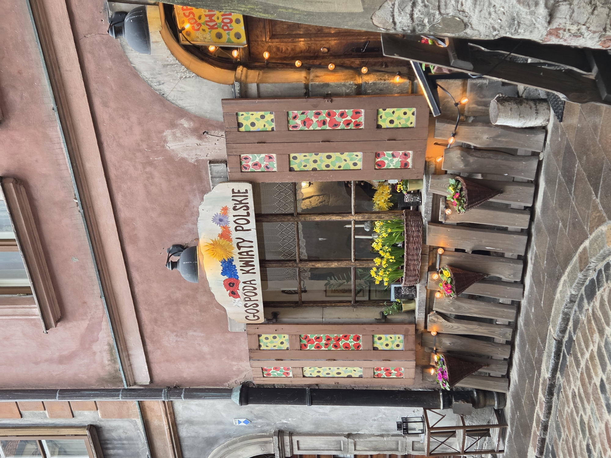 Warsaw flower shop facade captured by witnesses Tuesday afternoon