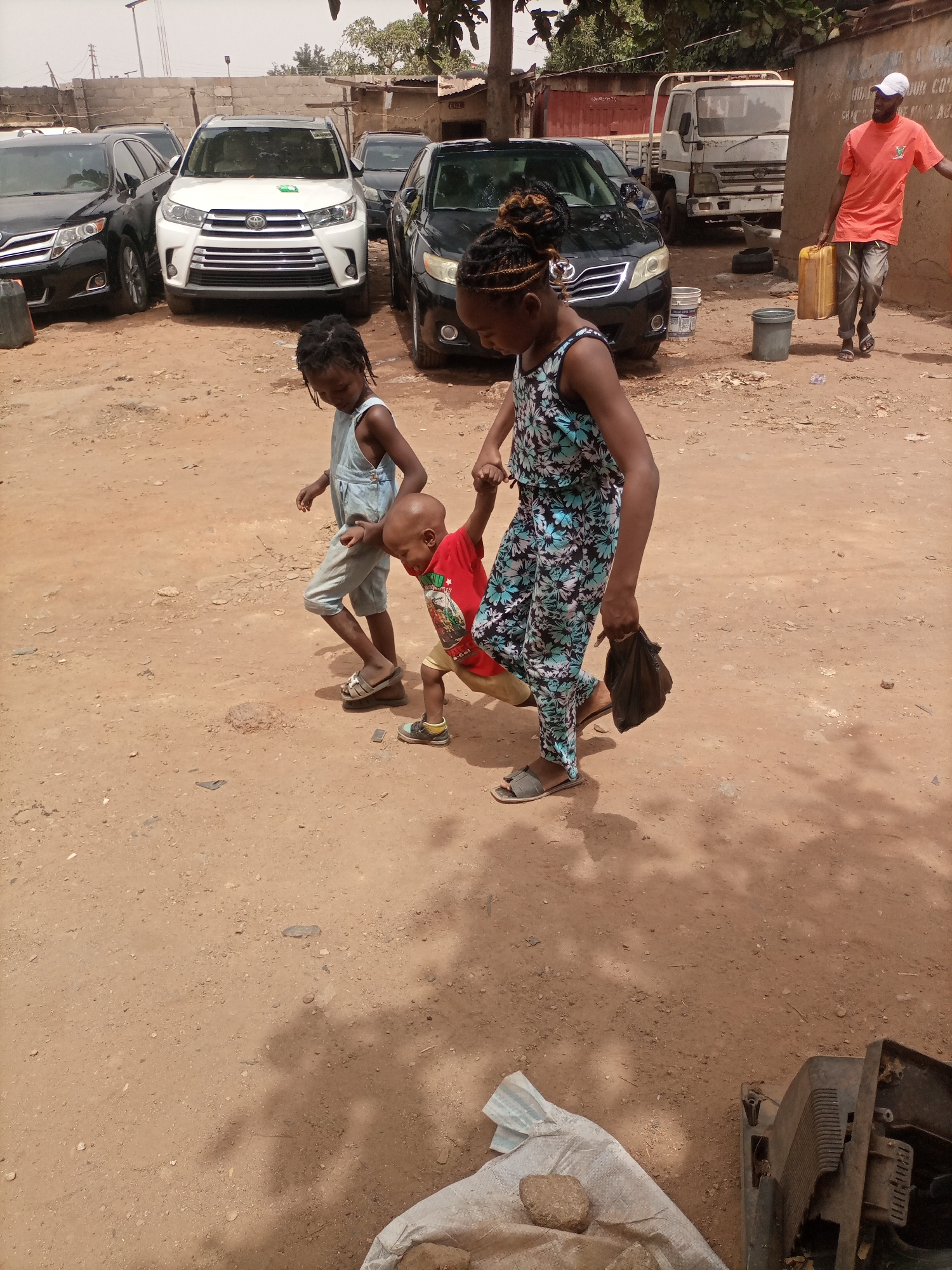 Routine street scenes documented across Kaduna area communities