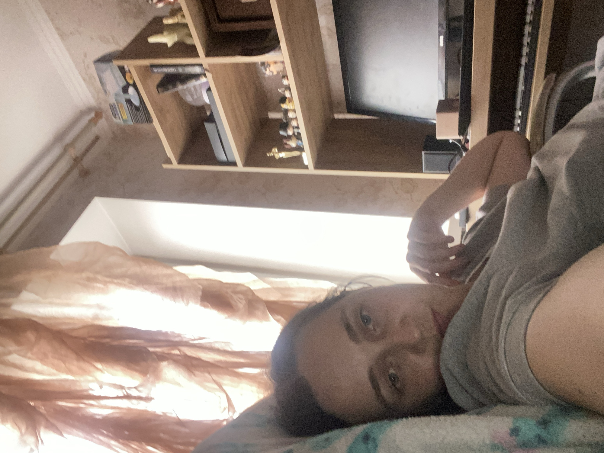Lazy morning at home with a toddler and low-key hangout vibes