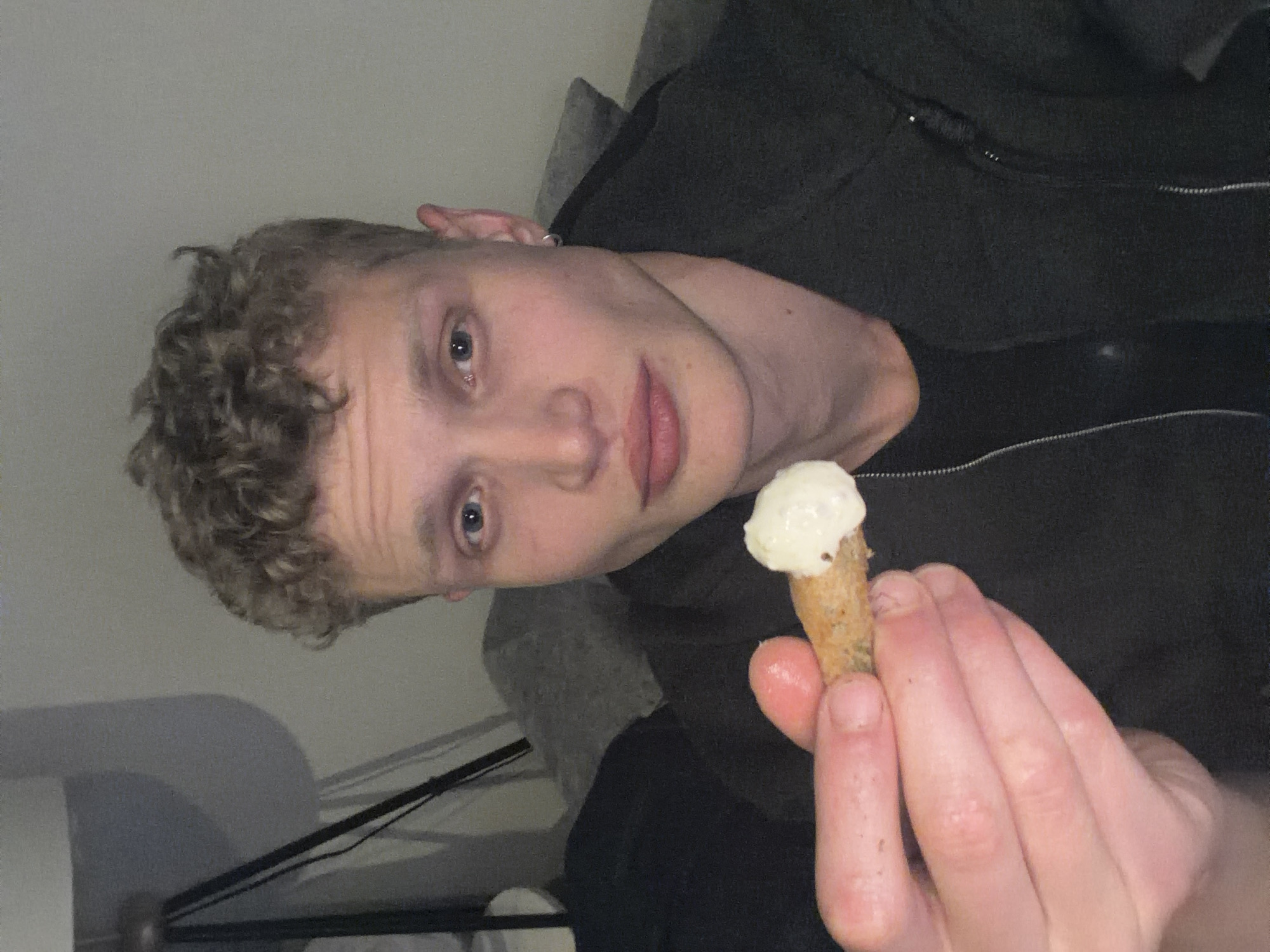 London resident documents home cooking and dining session