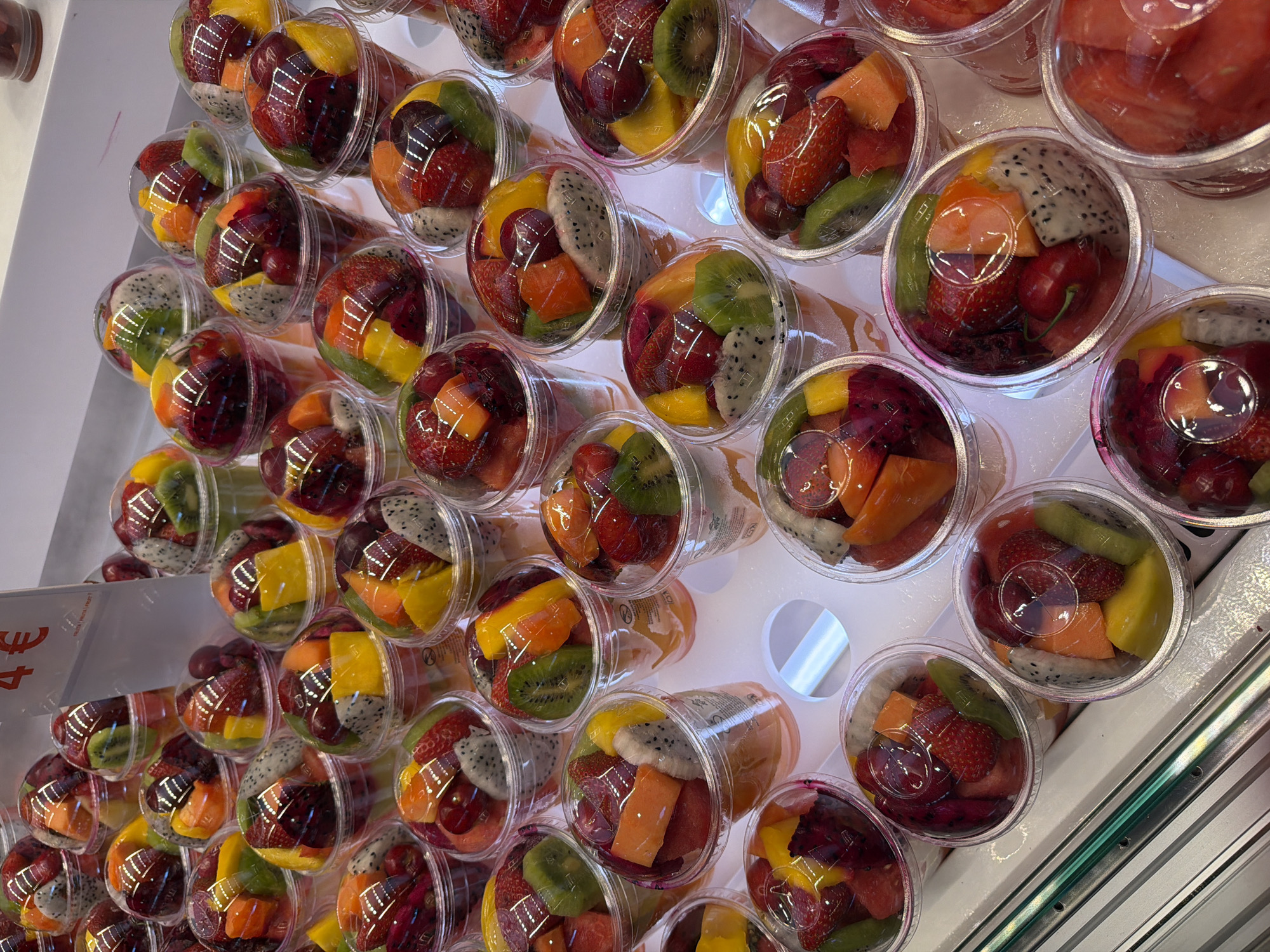 Barcelona food market activity documented across 40-minute span