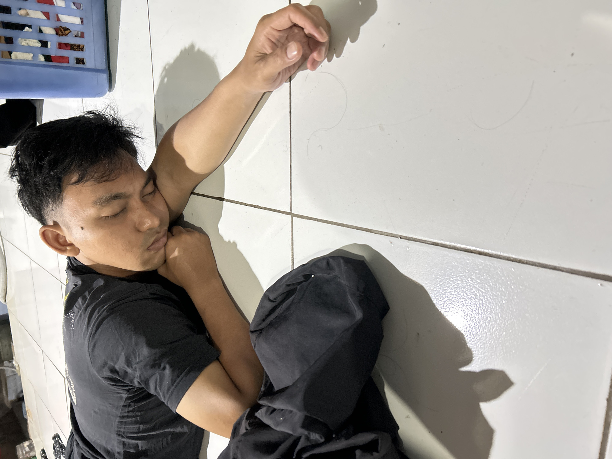 Lazy afternoon at home in Depok — selfies, snacks, and movie time