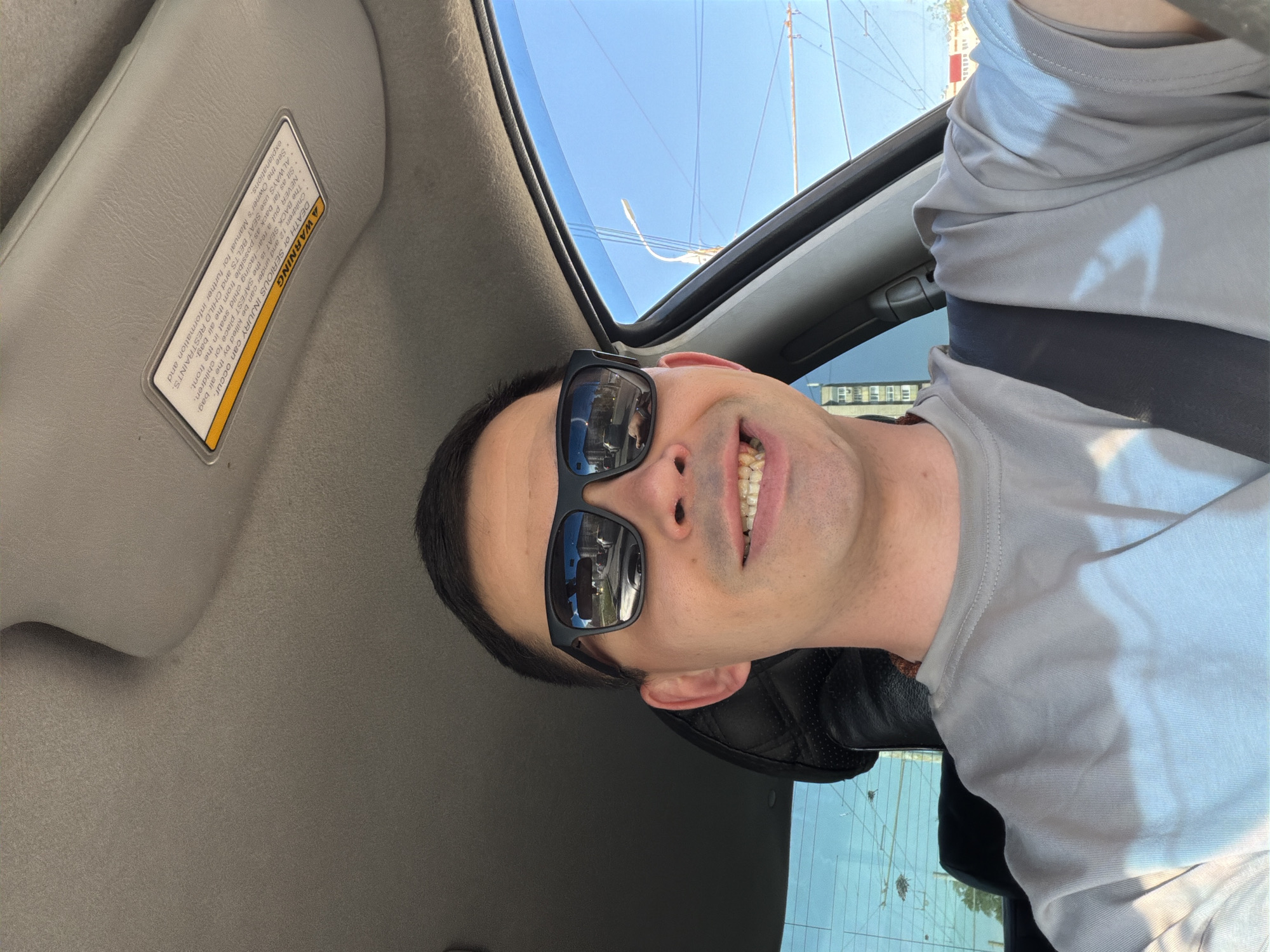 Man photographed in car with sunroof open in Izhevsk