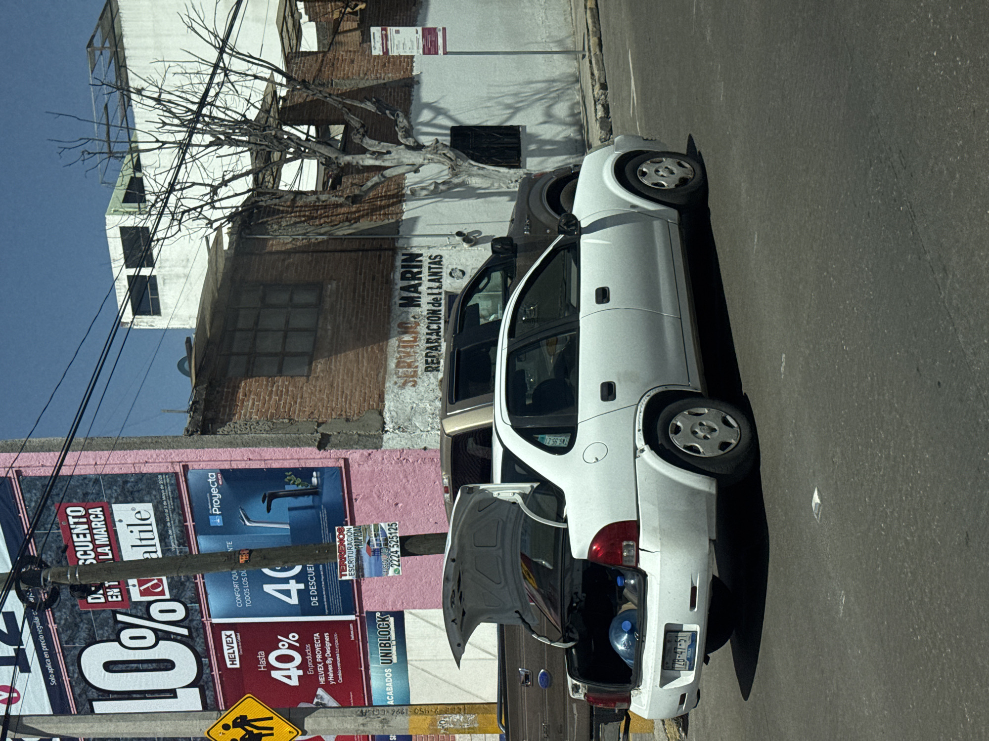Woman observed in parked car on Puebla street