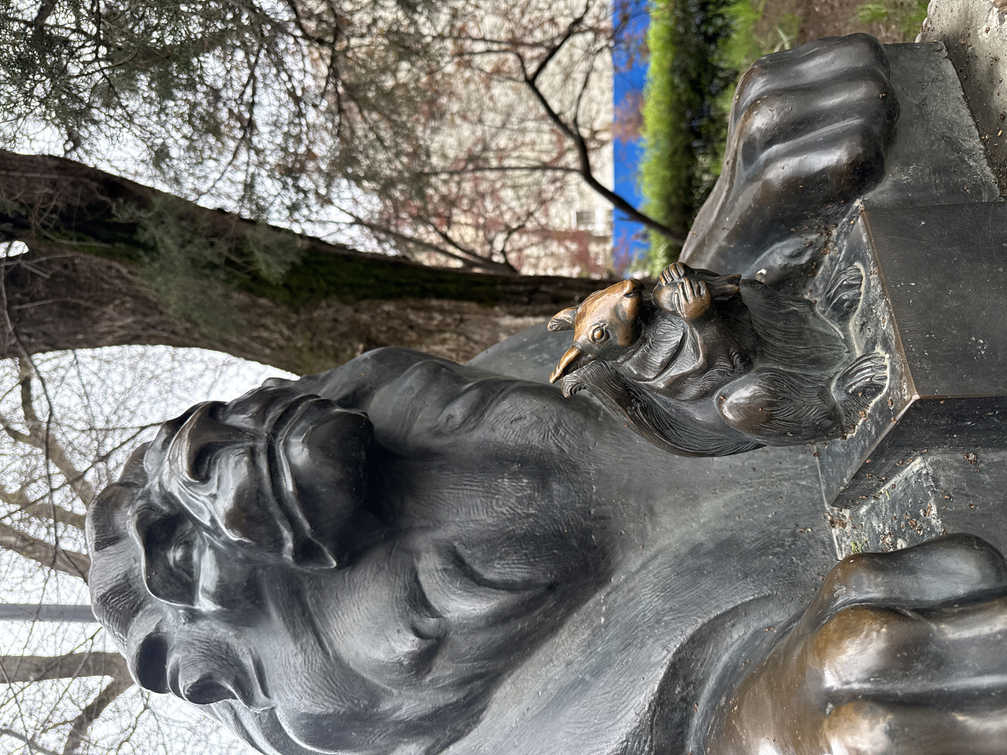 Afternoon moments captured at Rostov-on-Don sculpture and cafe