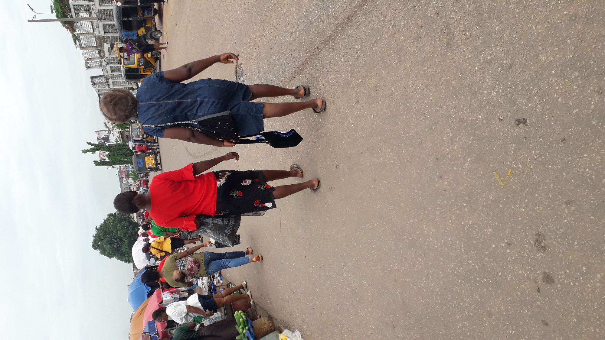 Morning street life documented across Onitsha marketplace districts