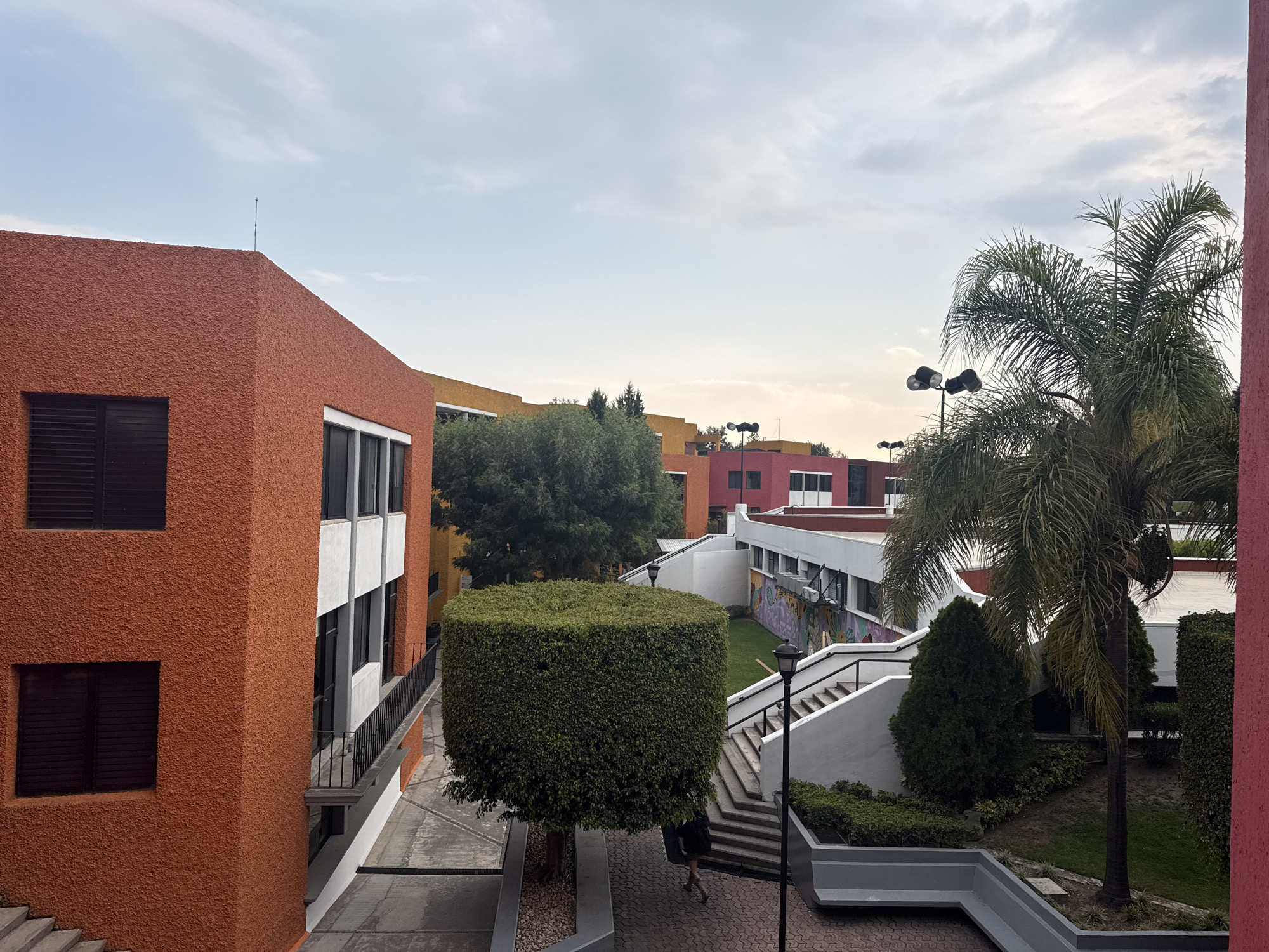 Evening indoor moments documented across San Andrés Cholula locations