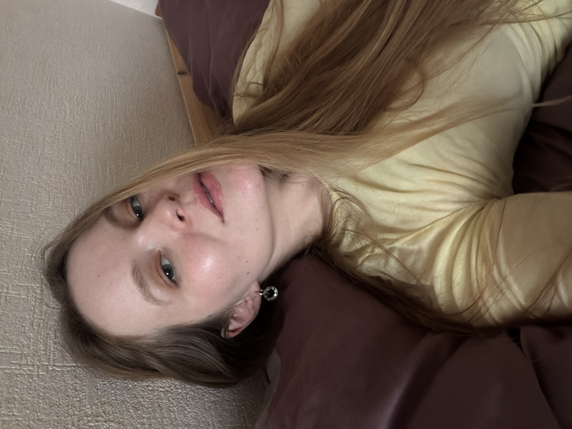 Quiet afternoon moments documented across Izhevsk homes