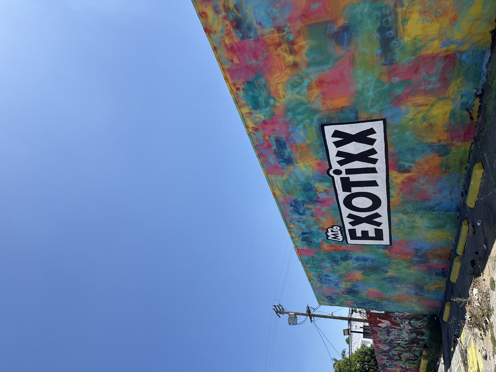 Abstract expressionist mural documented on Los Angeles building