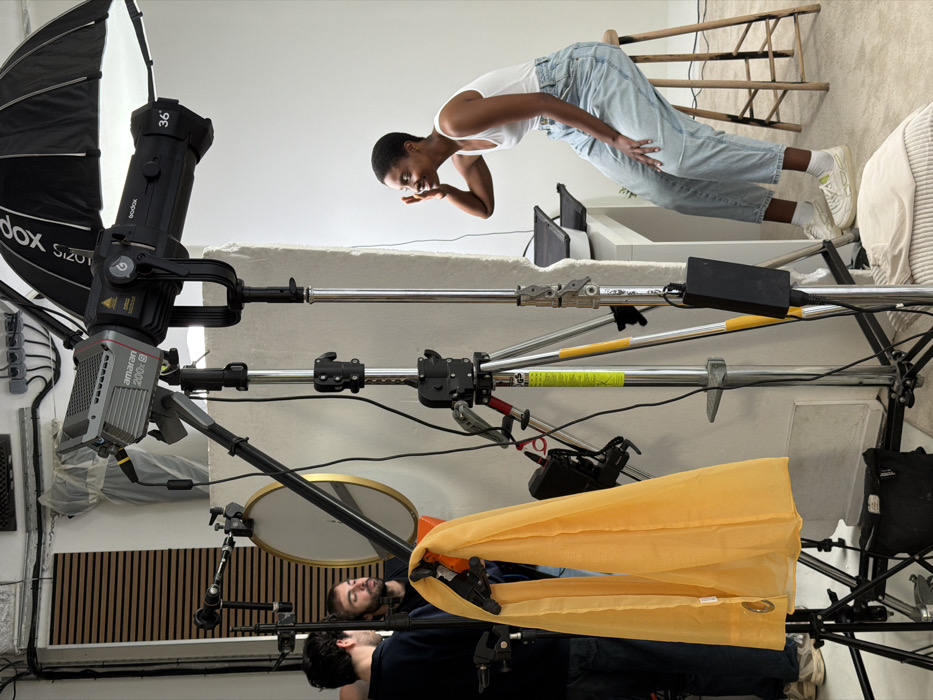 Photography studio shoot documented in Paris over three hours