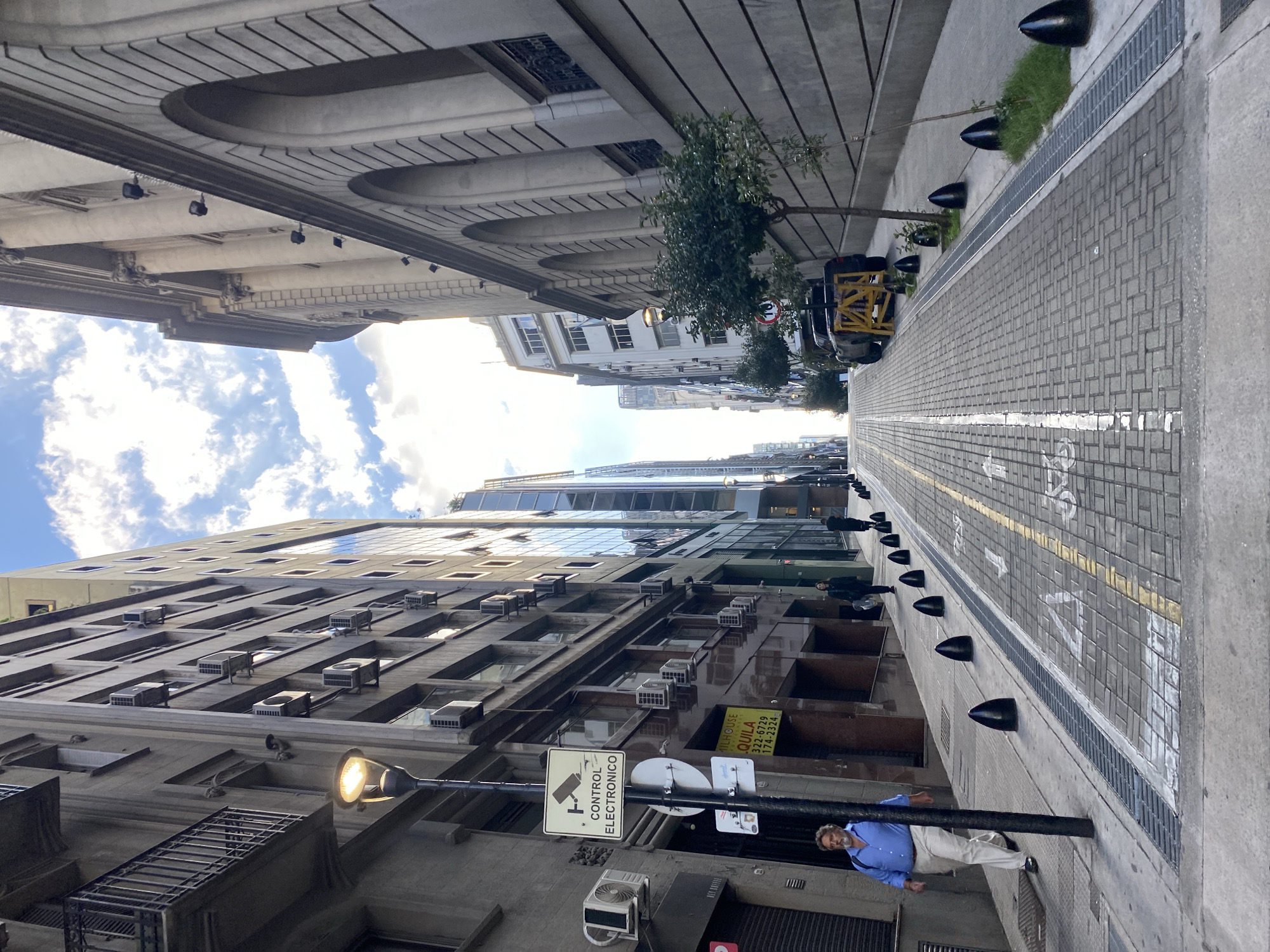 Street views documented in central Buenos Aires