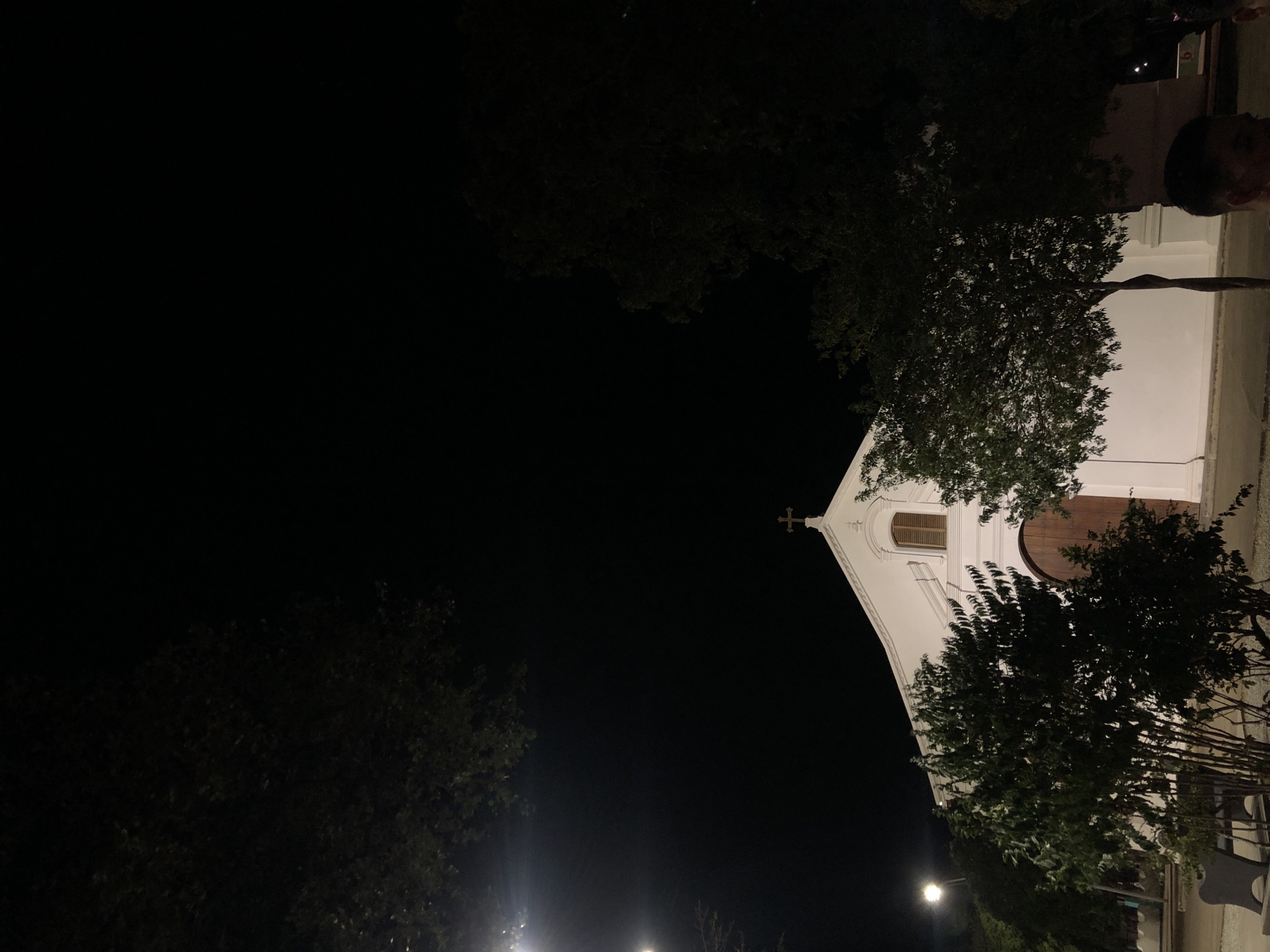 Nighttime street scenes documented across Santa Ana, Venezuela