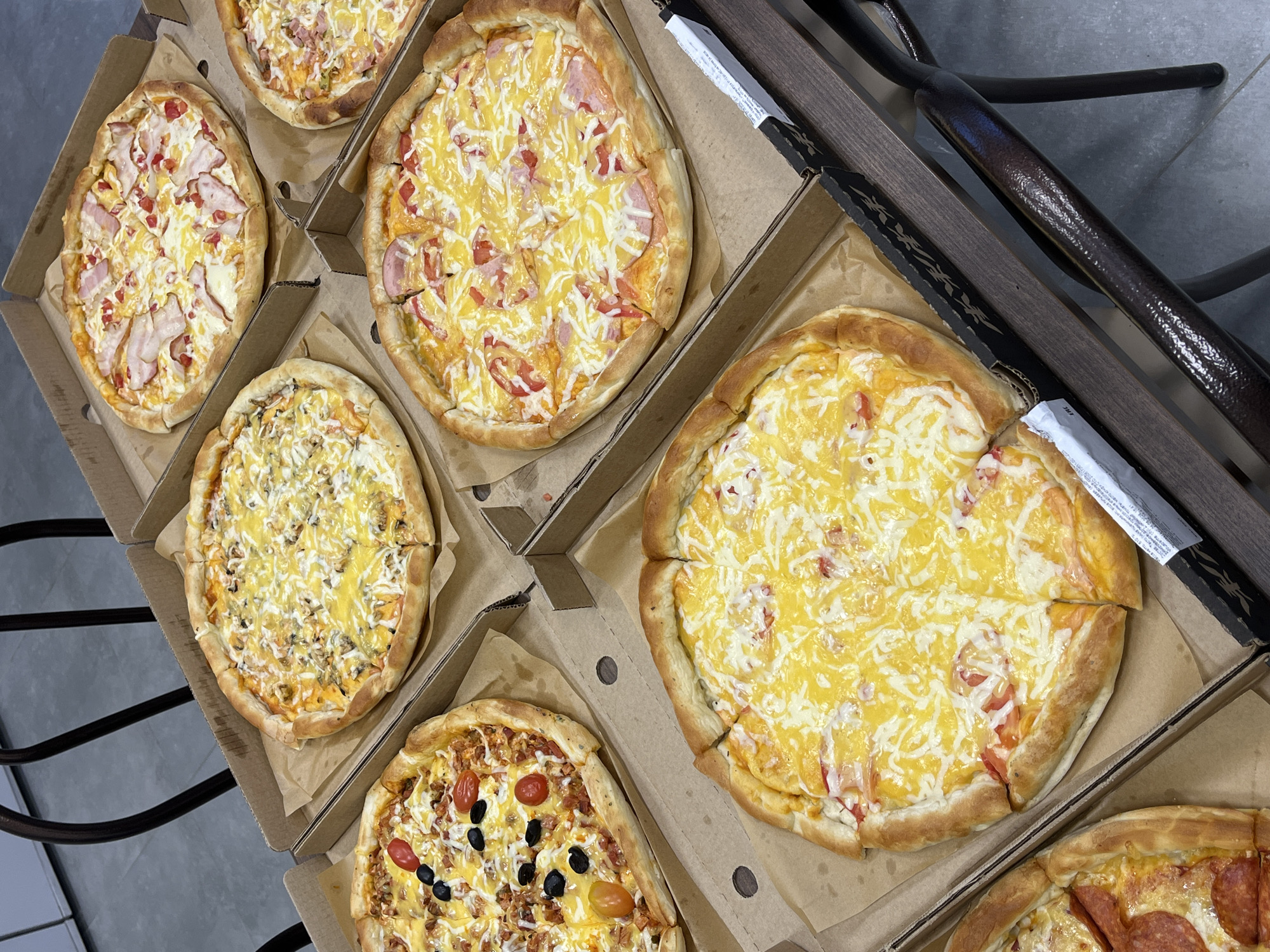 Pizzas, brutalist buildings, and Rossiya jets in Siberia