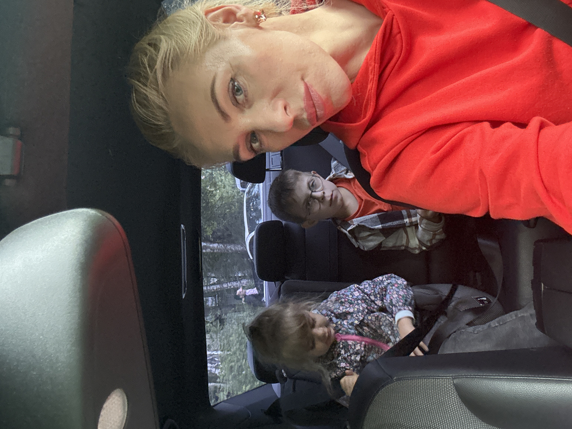 Car ride selfies and playful moments in Saint Petersburg