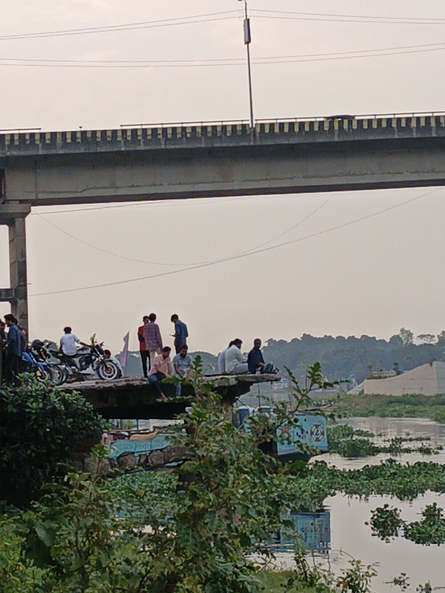 River barges, bridge traffic documented at urban waterway