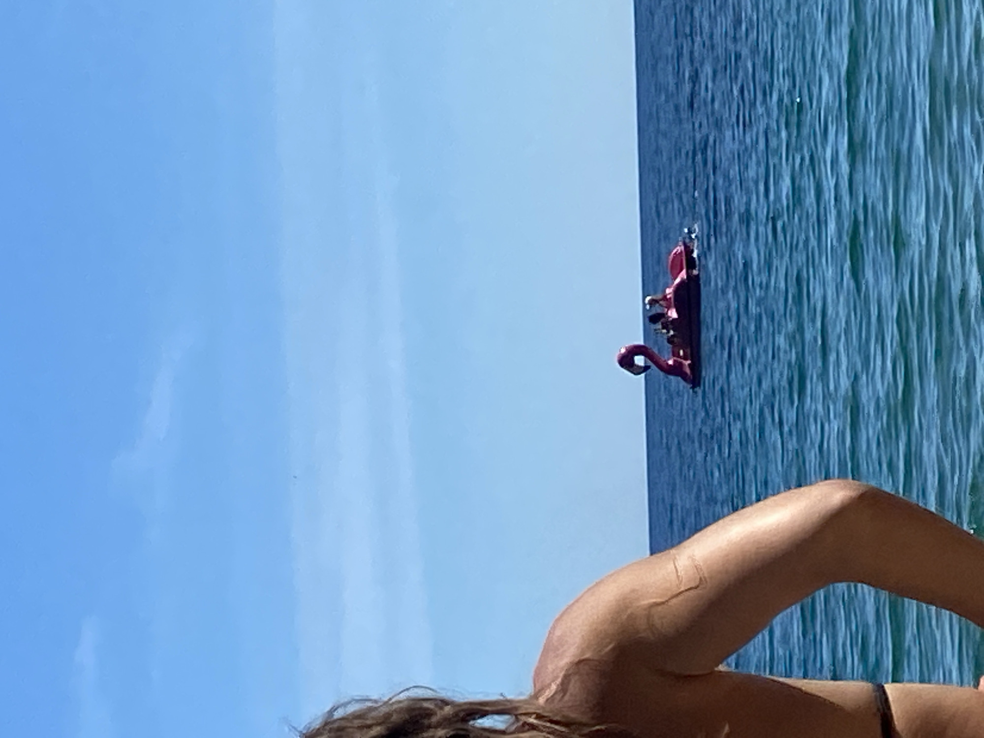 Clear skies draw swimmers, sunbathers to Budva beaches