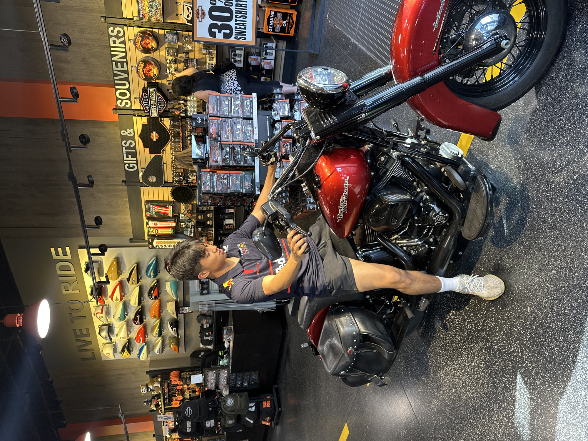 Evening retail tour documented across Lake Buena Vista shops