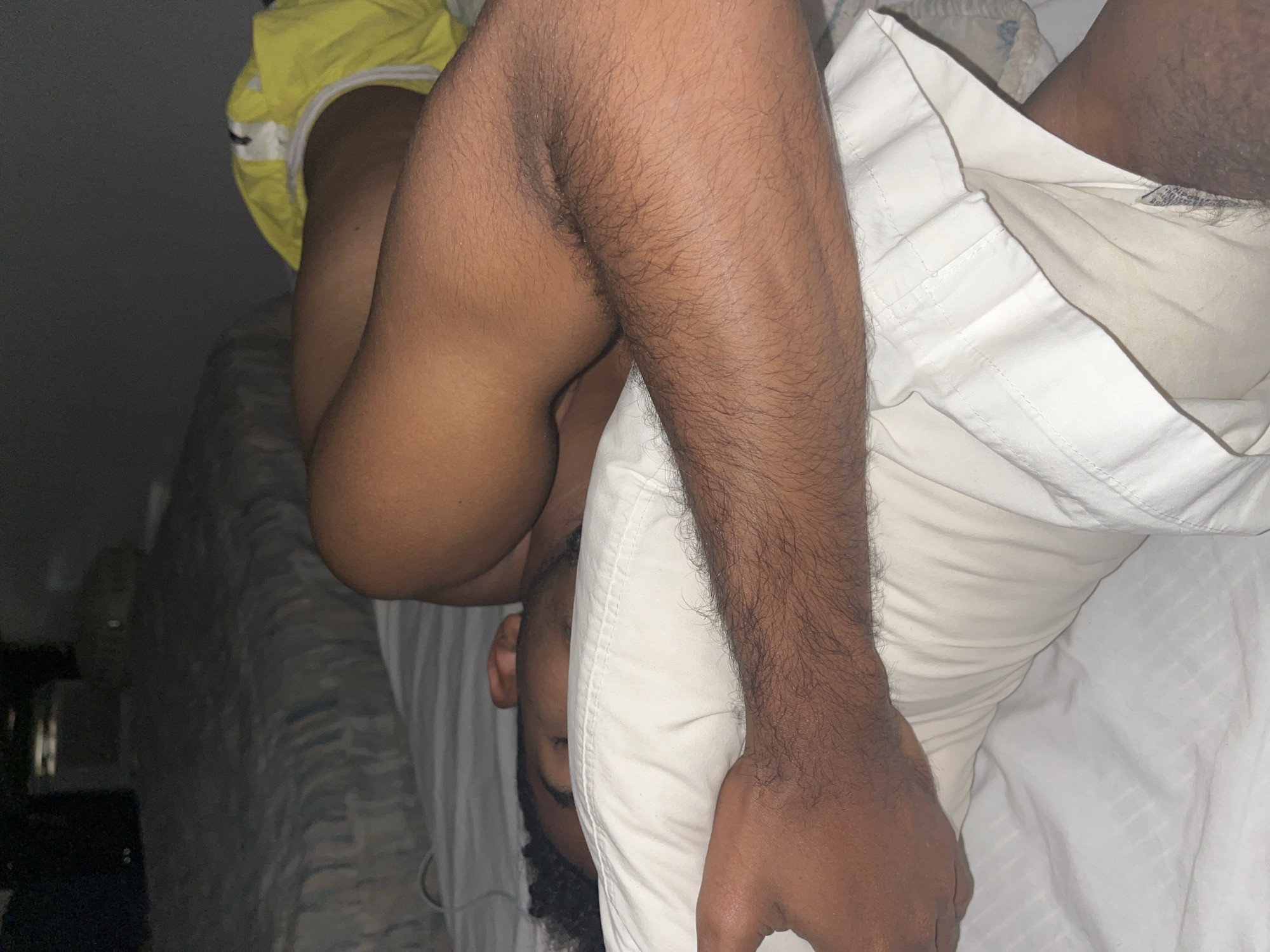 Casual selfies and personal moments documented in Porlamar, Venezuela