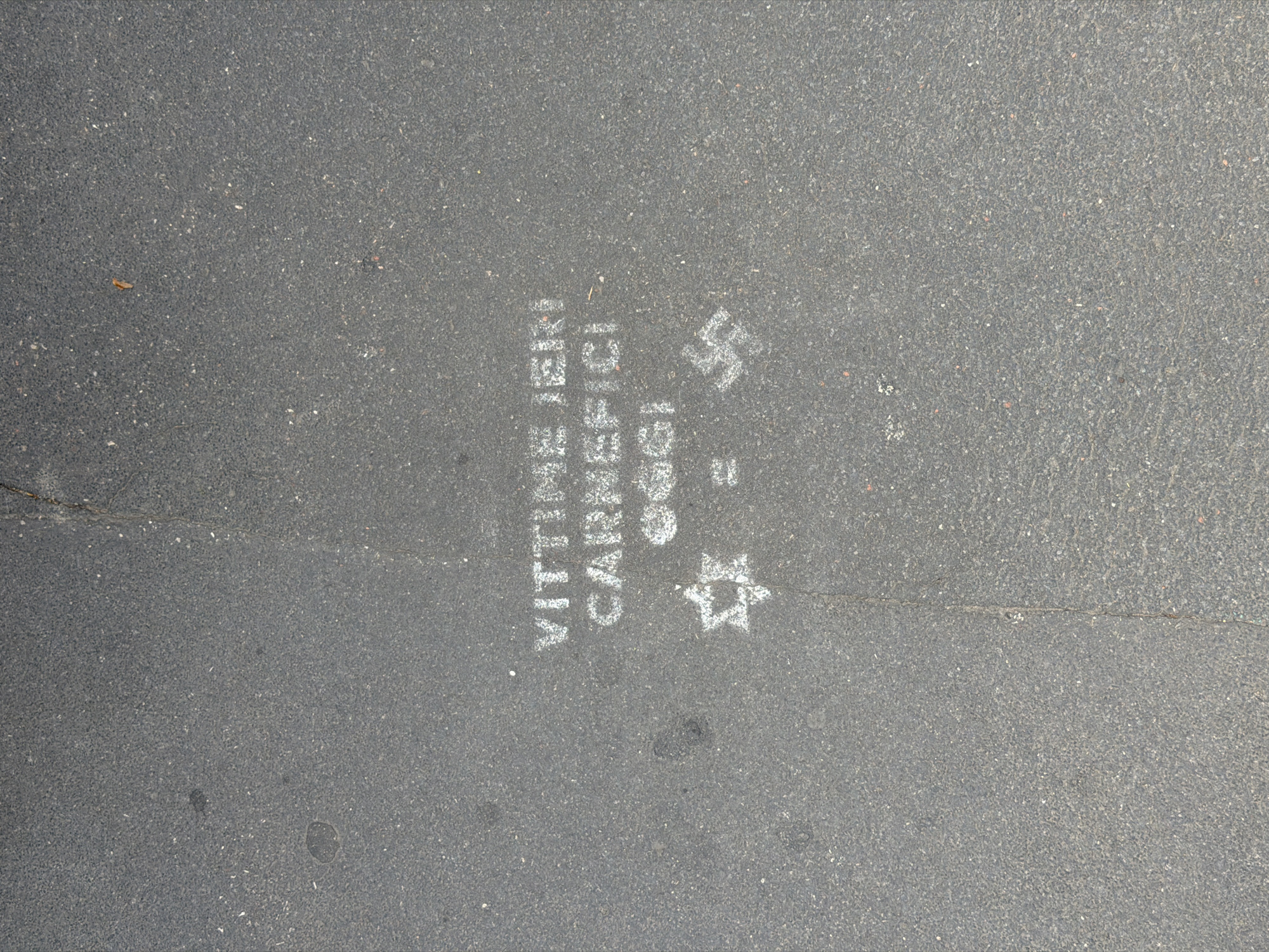 Antisemitic graffiti documented on Milan street