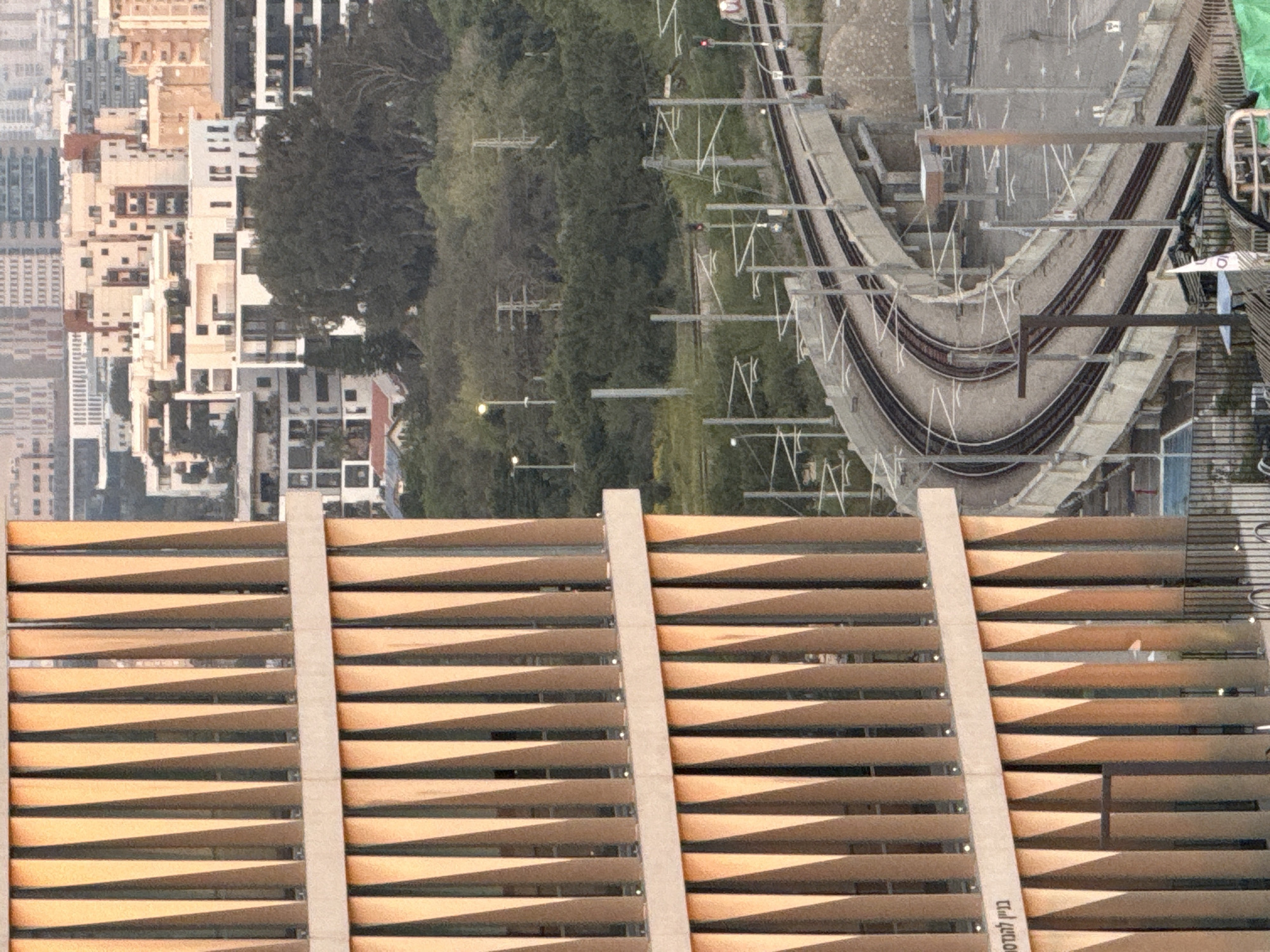Urban observations from elevated Tel Aviv building position