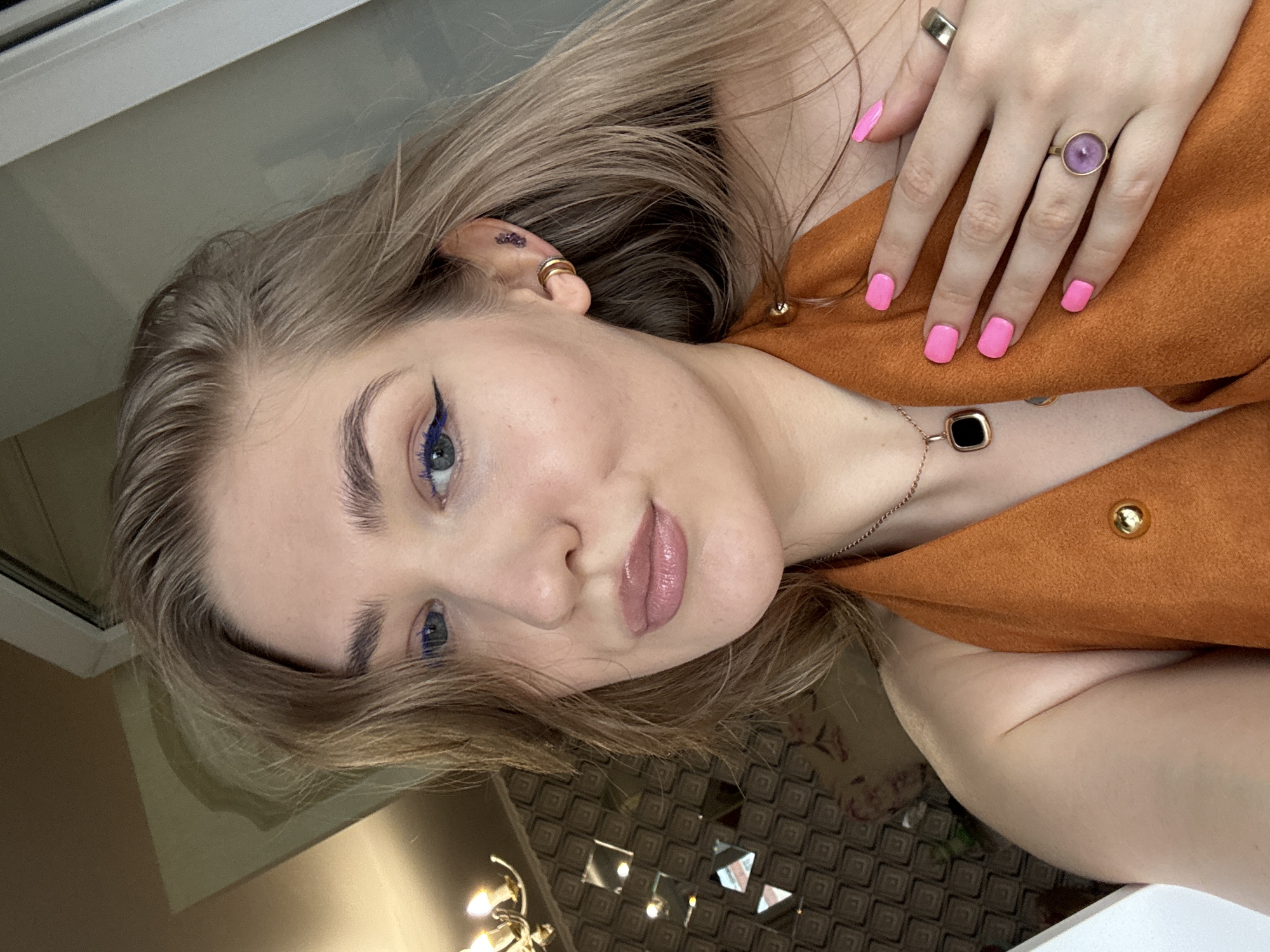 Selfie session in Ussurijsk room, multiple angles and outfits
