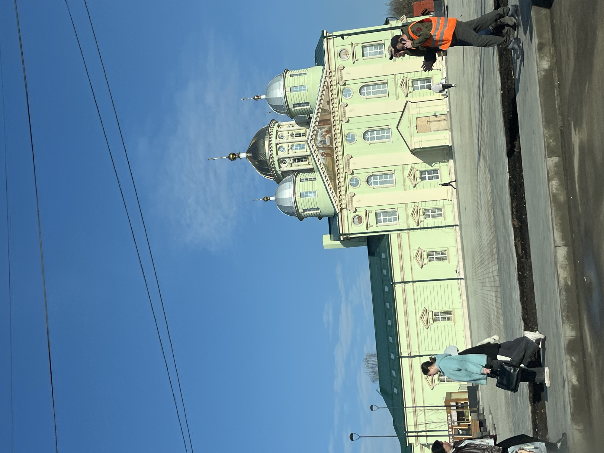 Early morning street scenes captured in Klin, Russia