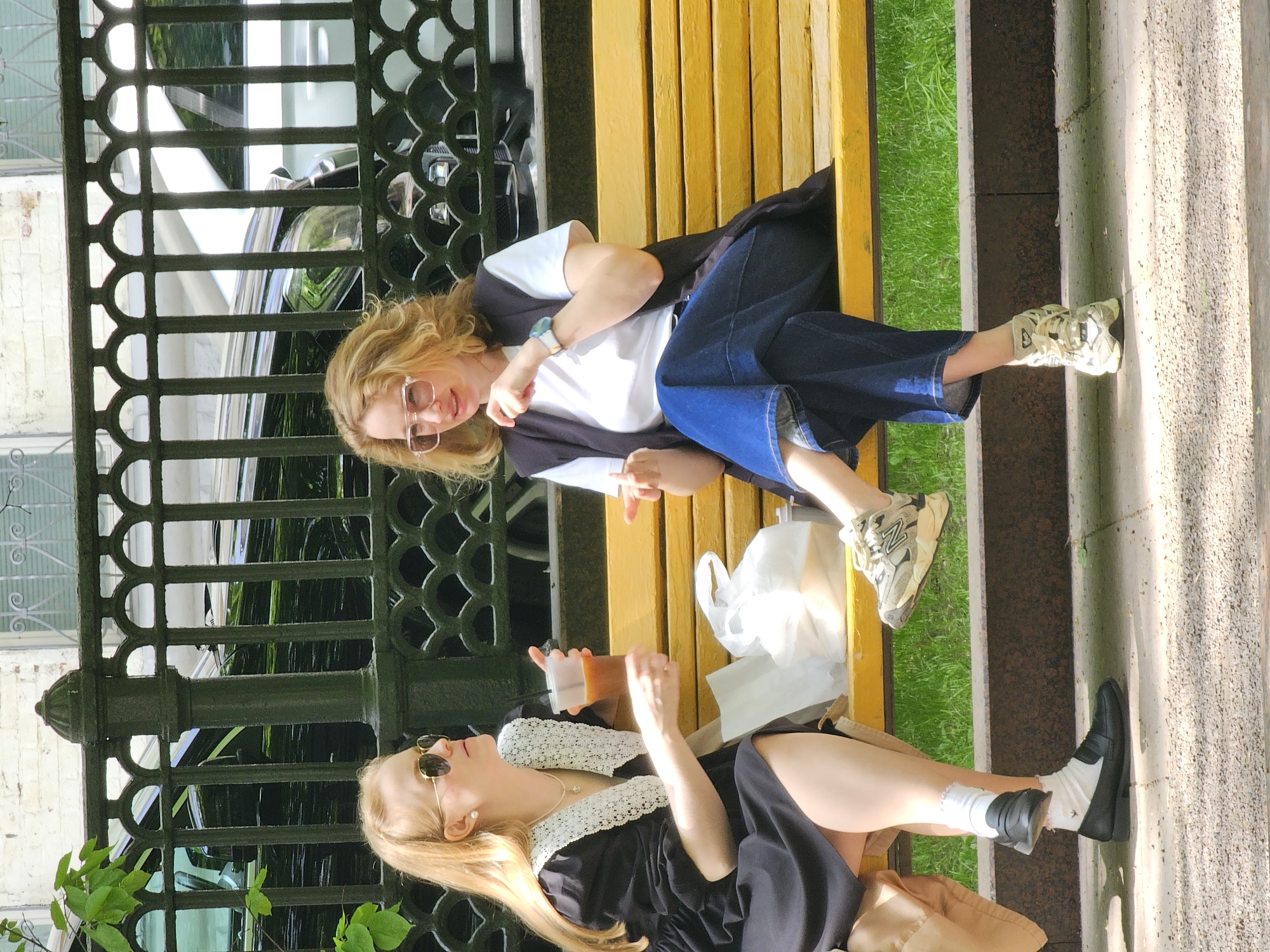 Peaceful moments captured in Moscow park during morning hours