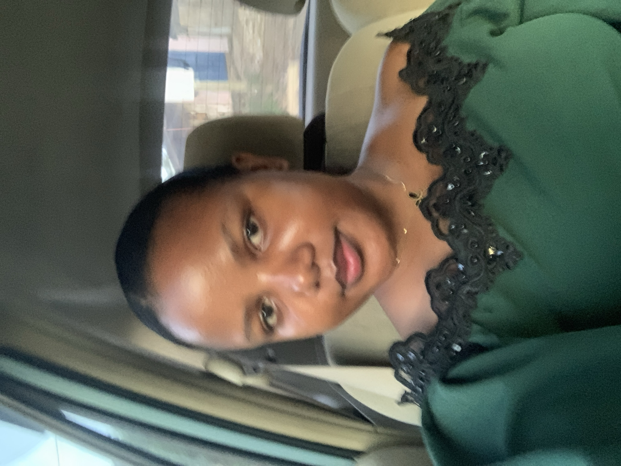 Woman photographed in moving car in Dar es-Salaam
