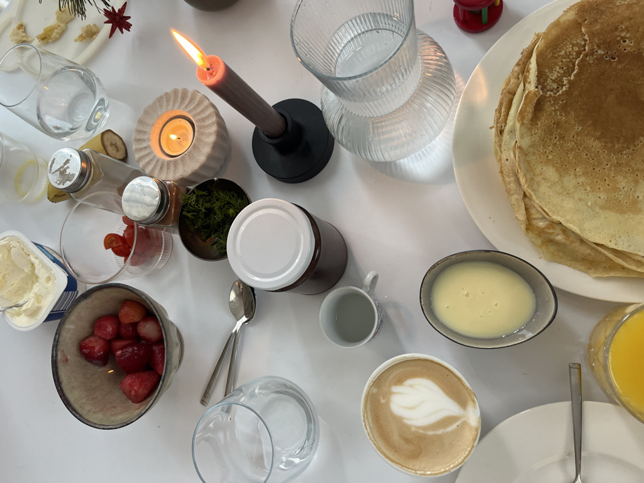 Foggy German morning captures breakfast routines and dog walks