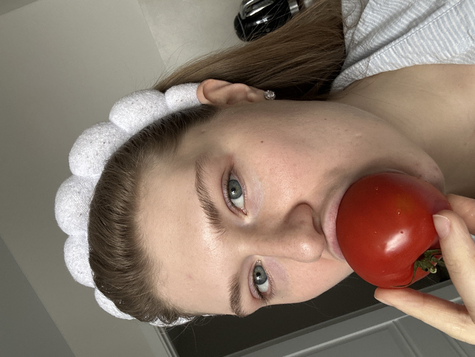 Woman's playful morning routine captured in Kazan apartment