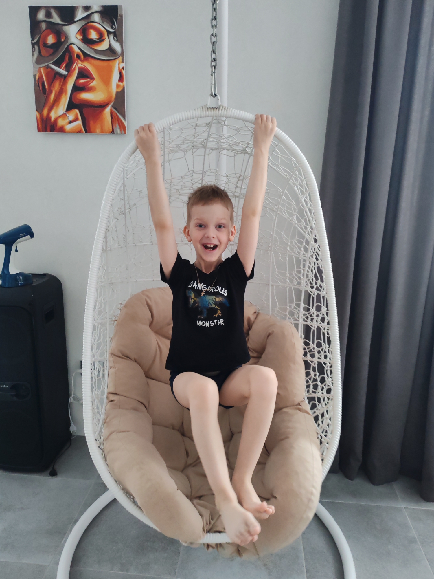 Boy in hanging chair observed in Chaikovsky, Russia
