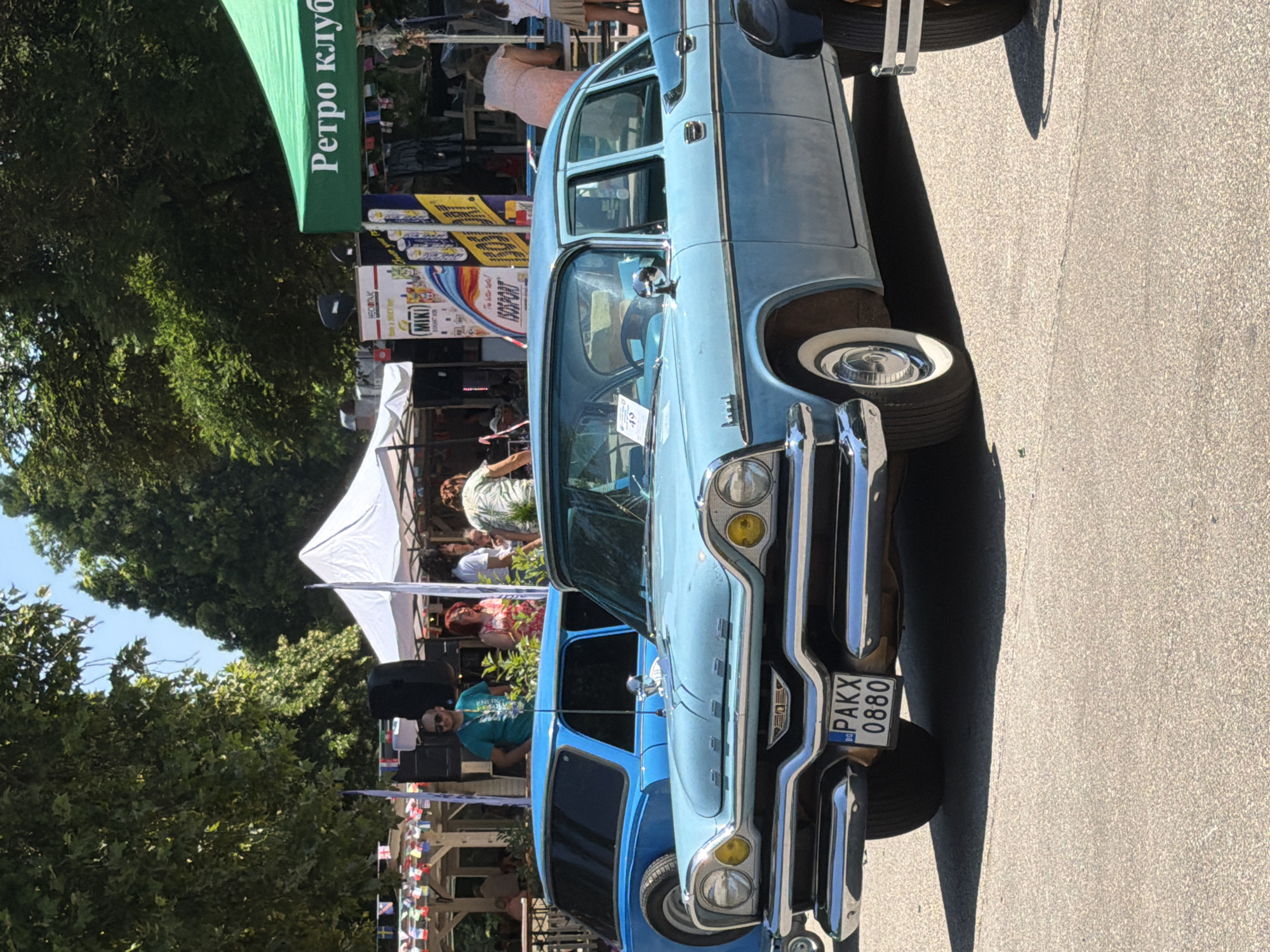 Retro car show and wedding day collide in Pazardzhik