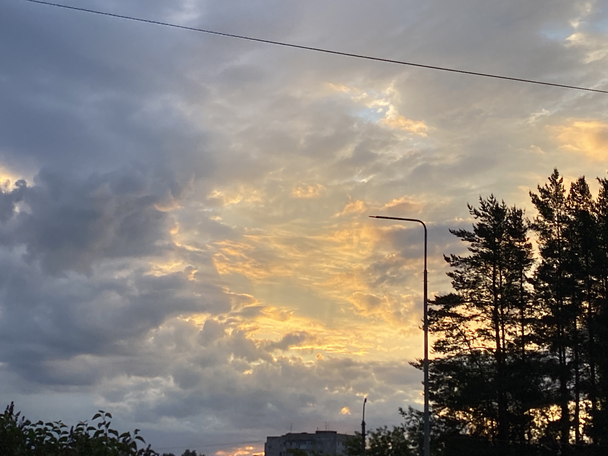 Morning cyclist documents rainy ride through Chaikovsky, Russia
