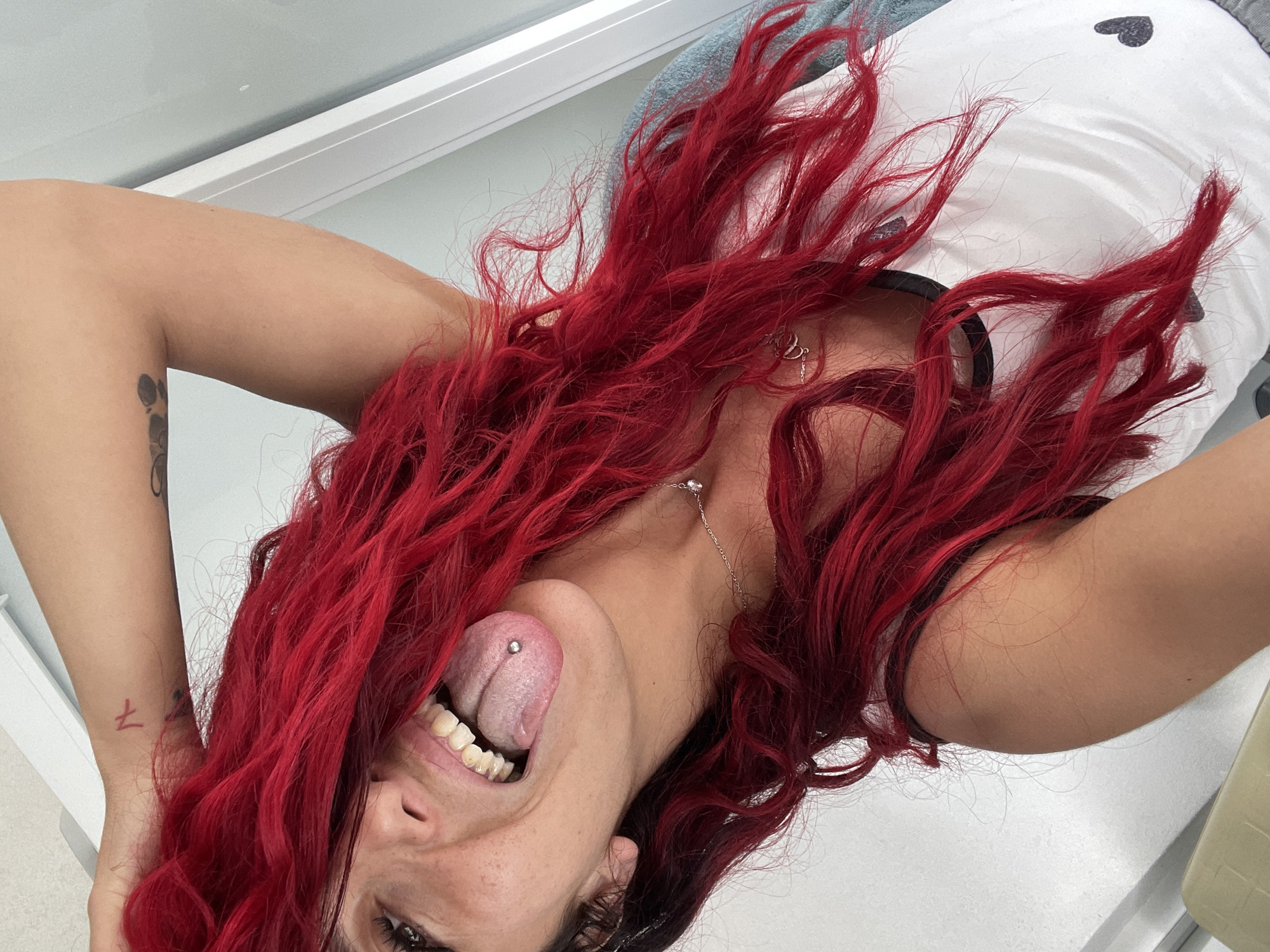 Red-haired visitor documented exploring Greek coastal town of Nea Vrasna