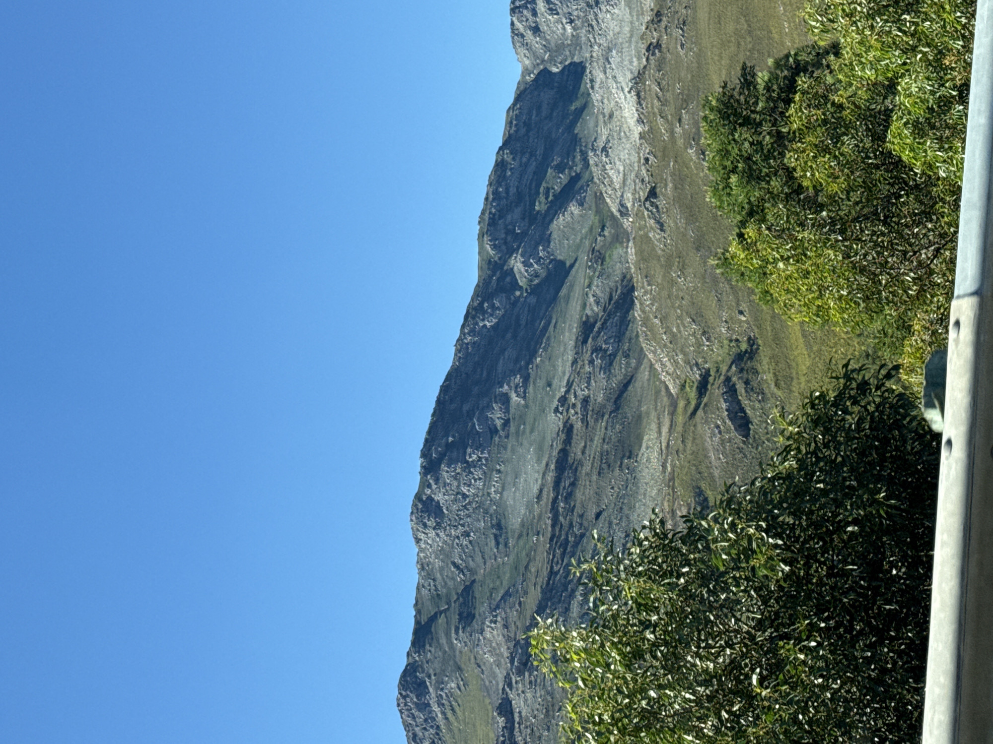 Mountain landscape photographed in South Africa's Theewaterskloof region