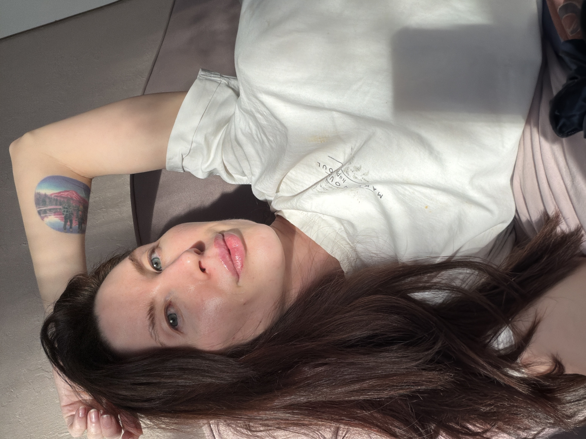 Afternoon rest and meal documented in Perm apartment